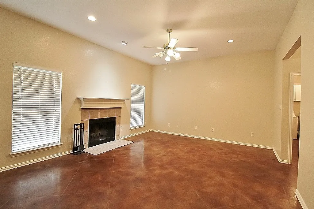 Single Family Residence For Rent in Parker County , 302 Aspen Court W, Aledo, Texas 76008, 4 Bedroom, 2 Bathroom, 2 Garage spaces, 1,666 Sqft, built in 2003, mls#21364183, Real Estate Agent in Aledo, Homes For Rent in Parker county, Homes For Rent in Aledo, Realtor in Aledo Texas, Real Estate Brokerage Independent Realty Texas, Luminita Cordes Realtor