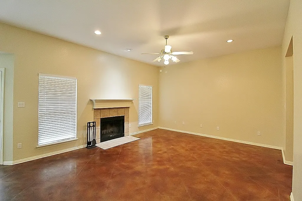 Single Family Residence For Rent in Parker County , 302 Aspen Court W, Aledo, Texas 76008, 4 Bedroom, 2 Bathroom, 2 Garage spaces, 1,666 Sqft, built in 2003, mls#21364183, Real Estate Agent in Aledo, Homes For Rent in Parker county, Homes For Rent in Aledo, Realtor in Aledo Texas, Real Estate Brokerage Independent Realty Texas, Luminita Cordes Realtor