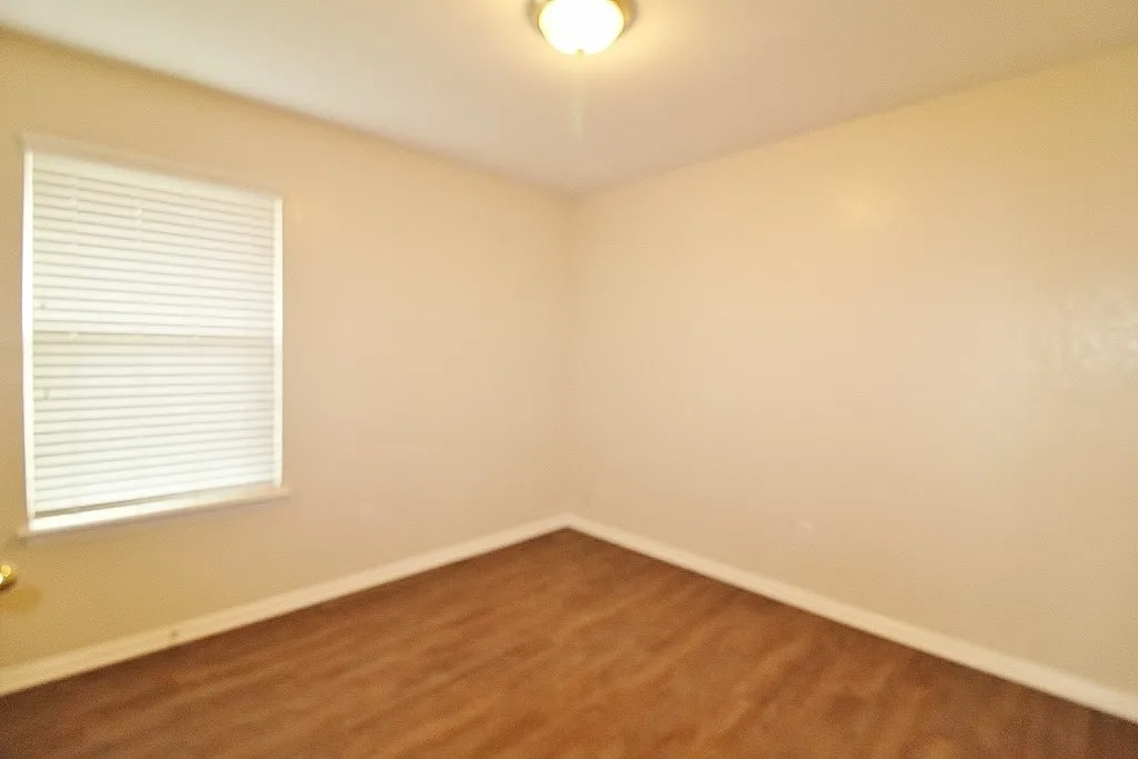 Single Family Residence For Rent in Parker County , 302 Aspen Court W, Aledo, Texas 76008, 4 Bedroom, 2 Bathroom, 2 Garage spaces, 1,666 Sqft, built in 2003, mls#21364183, Real Estate Agent in Aledo, Homes For Rent in Parker county, Homes For Rent in Aledo, Realtor in Aledo Texas, Real Estate Brokerage Independent Realty Texas, Luminita Cordes Realtor