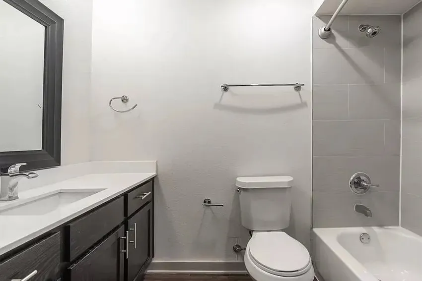 Apartment For Rent in Dallas County , 1925 Moser Avenue B1, Dallas, Texas 75206, 2 Bedroom, 2 Bathroom, Garage spaces, 850 Sqft, built in 1972, mls#21364192, Real Estate Agent in Dallas, Homes For Rent in Dallas county, Homes For Rent in Dallas, Realtor in Dallas Texas, Real Estate Brokerage Independent Realty Texas, Luminita Cordes Realtor