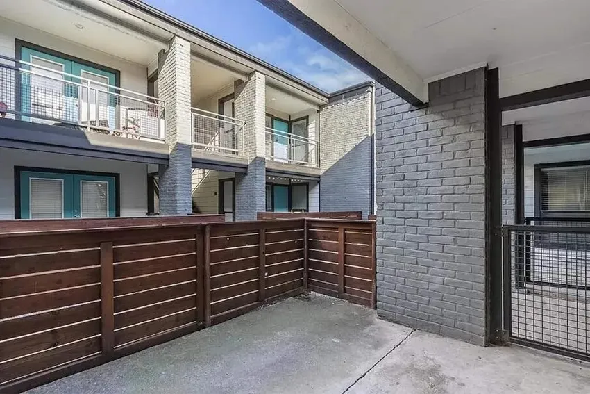 Apartment For Rent in Dallas County , 1925 Moser Avenue B1, Dallas, Texas 75206, 2 Bedroom, 2 Bathroom, Garage spaces, 850 Sqft, built in 1972, mls#21364192, Real Estate Agent in Dallas, Homes For Rent in Dallas county, Homes For Rent in Dallas, Realtor in Dallas Texas, Real Estate Brokerage Independent Realty Texas, Luminita Cordes Realtor