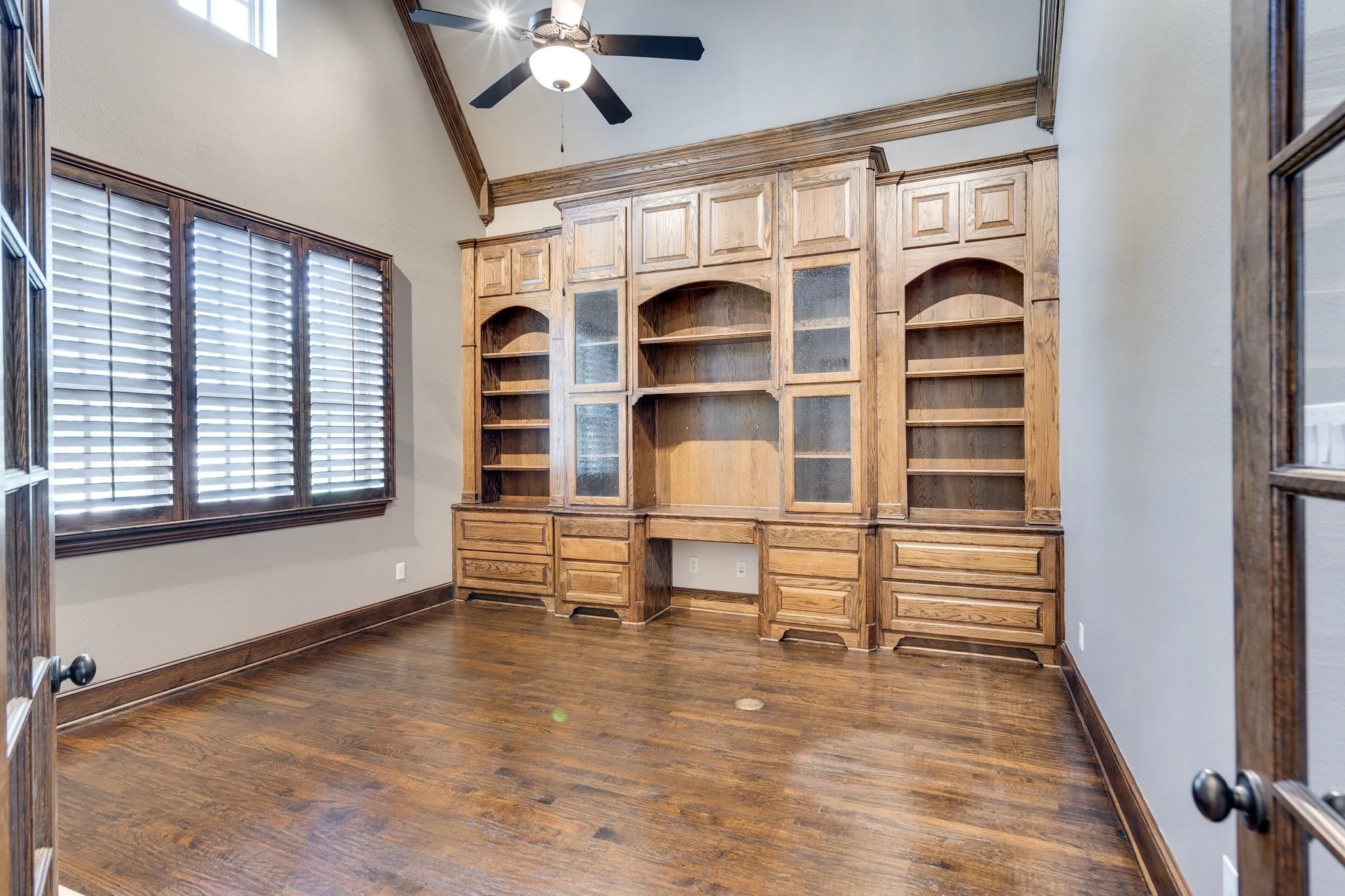 Single Family Residence For Rent in Denton County , 5000 Dickens Lane, Carrollton, Texas 75010, 4 Bedroom, 7 Bathroom, 3 Garage spaces, 4,863 Sqft, built in 2008, mls#21363866, Real Estate Agent in Carrollton, Homes For Rent in Denton county, Homes For Rent in Carrollton, Realtor in Carrollton Texas, Real Estate Brokerage Independent Realty Texas, Luminita Cordes Realtor