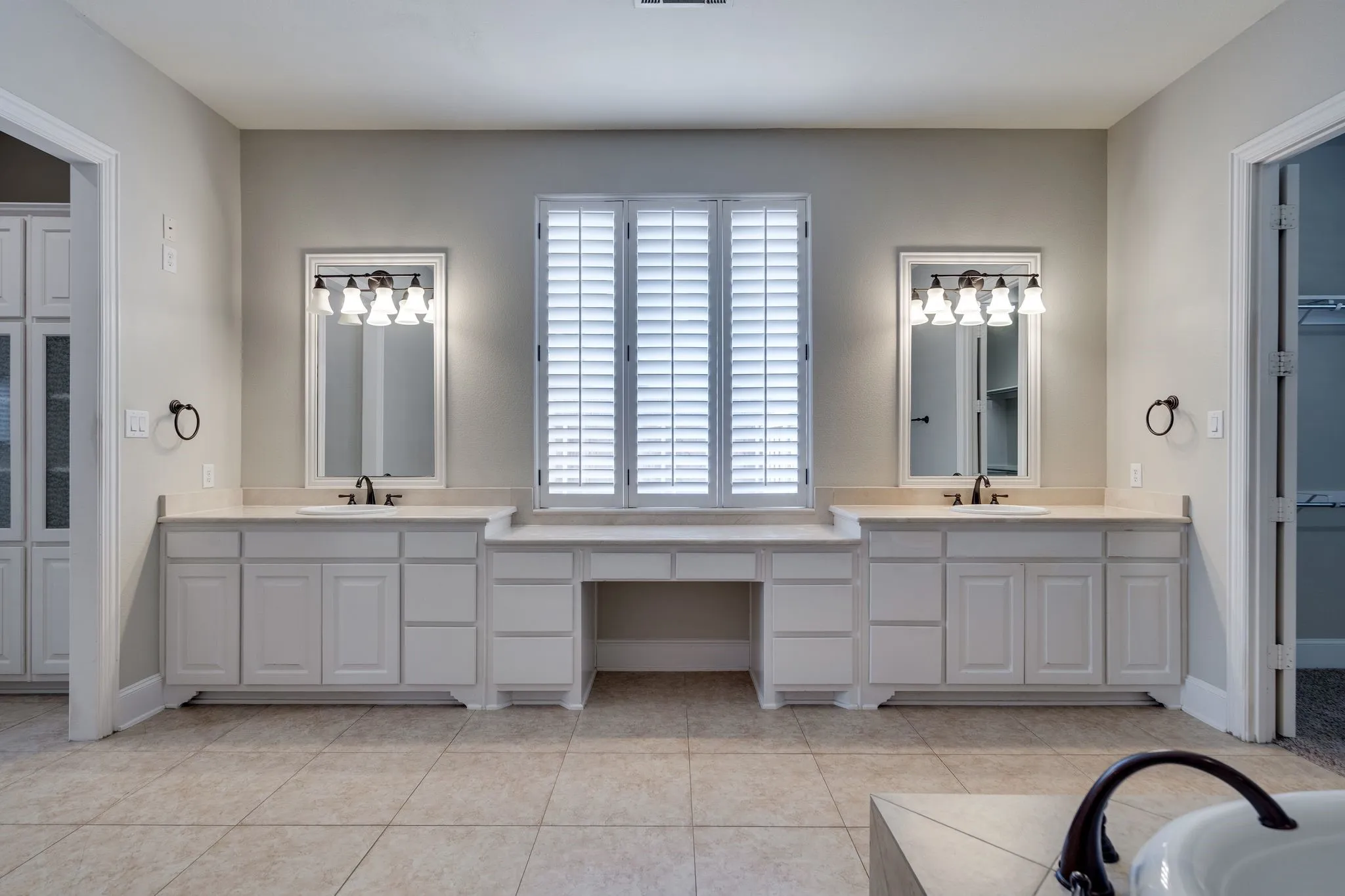 Single Family Residence For Rent in Denton County , 5000 Dickens Lane, Carrollton, Texas 75010, 4 Bedroom, 7 Bathroom, 3 Garage spaces, 4,863 Sqft, built in 2008, mls#21363866, Real Estate Agent in Carrollton, Homes For Rent in Denton county, Homes For Rent in Carrollton, Realtor in Carrollton Texas, Real Estate Brokerage Independent Realty Texas, Luminita Cordes Realtor