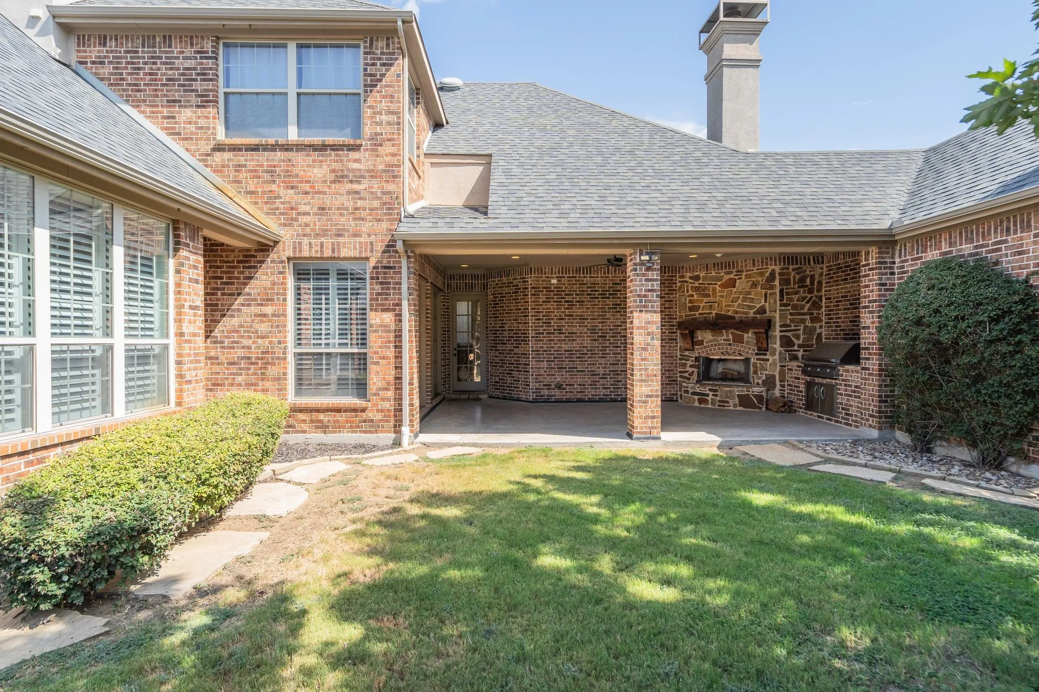 Single Family Residence For Rent in Denton County , 5000 Dickens Lane, Carrollton, Texas 75010, 4 Bedroom, 7 Bathroom, 3 Garage spaces, 4,863 Sqft, built in 2008, mls#21363866, Real Estate Agent in Carrollton, Homes For Rent in Denton county, Homes For Rent in Carrollton, Realtor in Carrollton Texas, Real Estate Brokerage Independent Realty Texas, Luminita Cordes Realtor