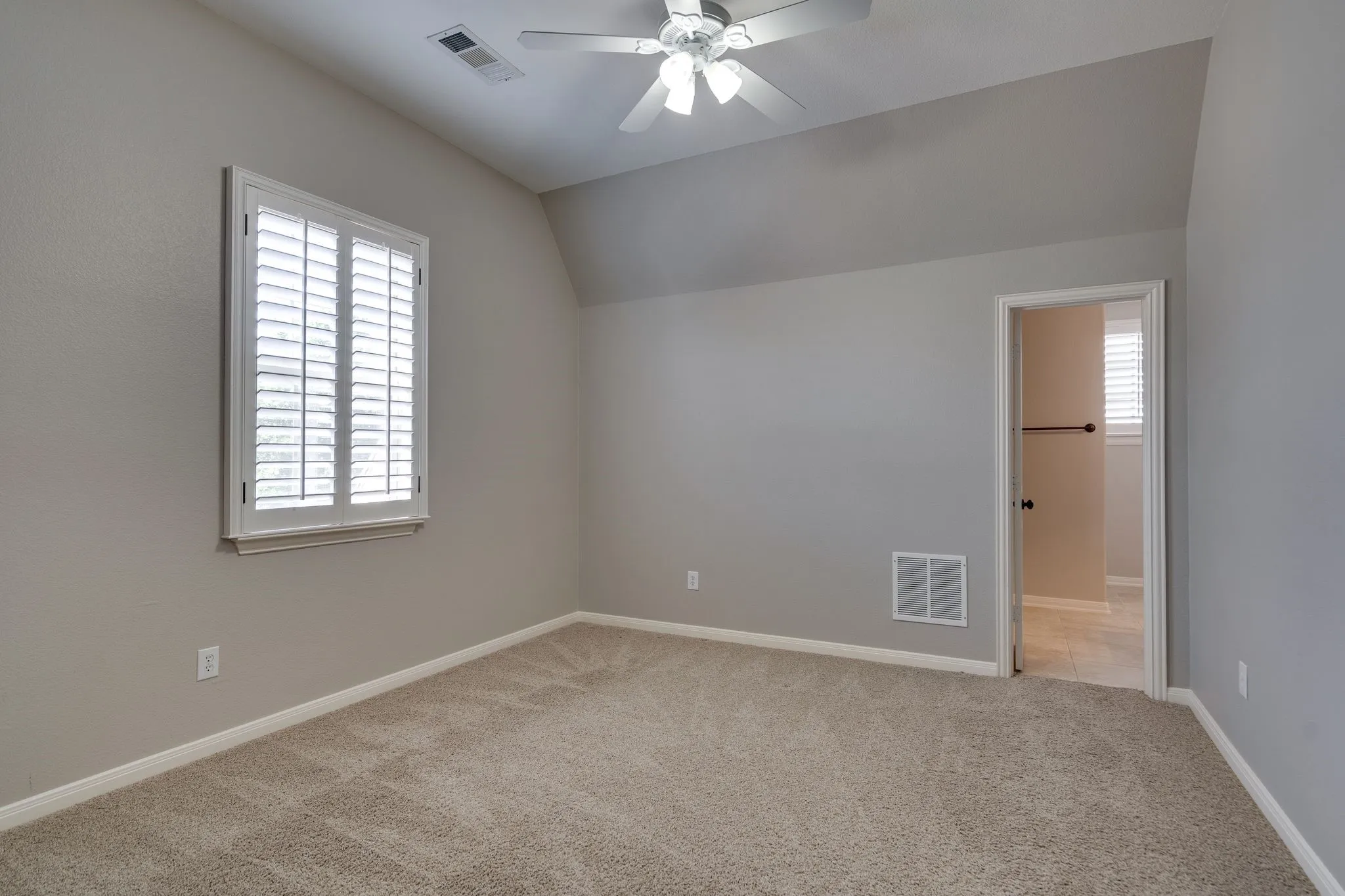 Single Family Residence For Rent in Denton County , 5000 Dickens Lane, Carrollton, Texas 75010, 4 Bedroom, 7 Bathroom, 3 Garage spaces, 4,863 Sqft, built in 2008, mls#21363866, Real Estate Agent in Carrollton, Homes For Rent in Denton county, Homes For Rent in Carrollton, Realtor in Carrollton Texas, Real Estate Brokerage Independent Realty Texas, Luminita Cordes Realtor