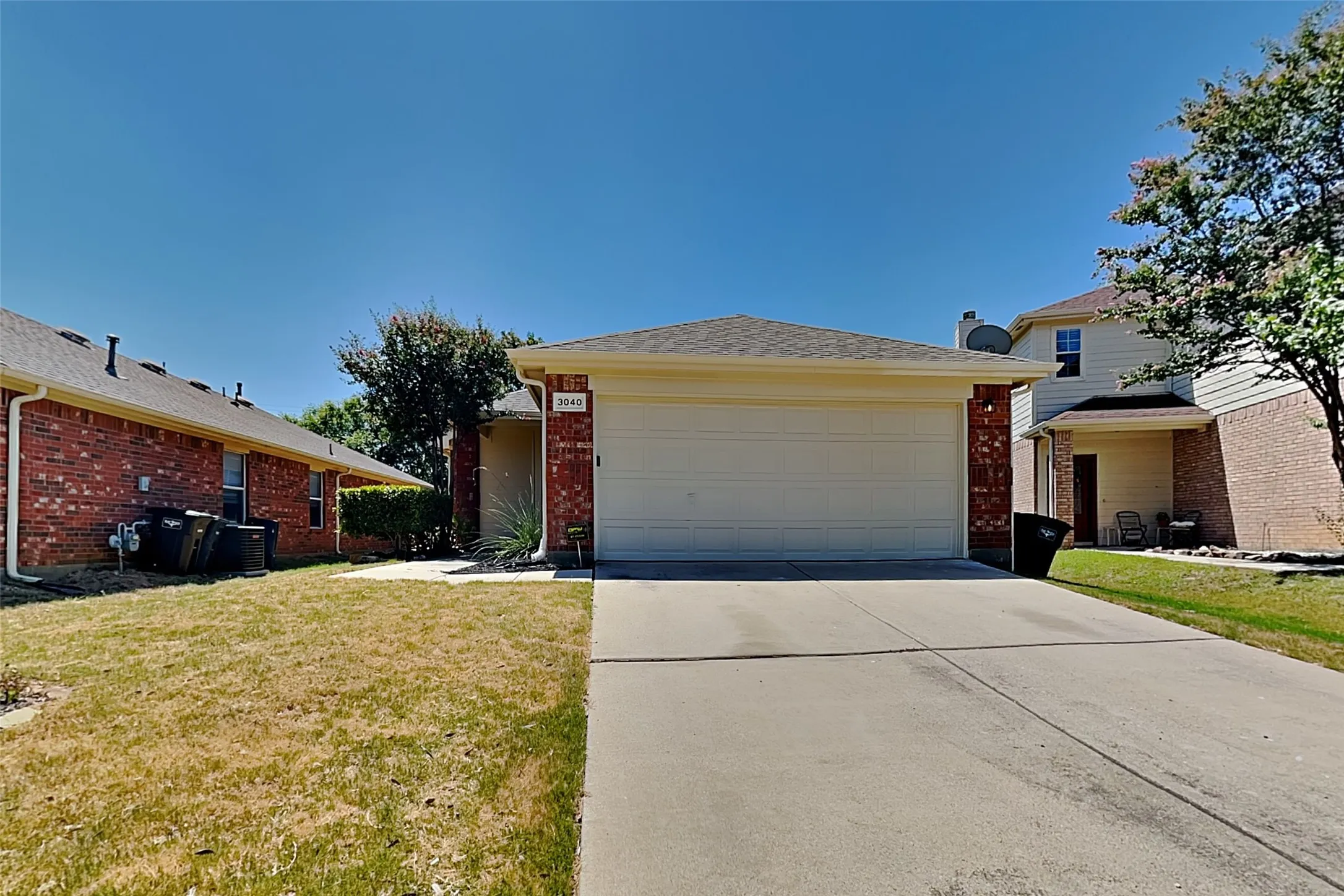 Single Family Residence For Rent in Tarrant County , 3040 Spotted Owl Drive, Fort Worth, Texas 76244, 3 Bedroom, 2 Bathroom, 2 Garage spaces, 1,414 Sqft, built in 2005, mls#21364191, Real Estate Agent in Fort Worth, Homes For Rent in Tarrant county, Homes For Rent in Fort Worth, Realtor in Fort Worth Texas, Real Estate Brokerage Independent Realty Texas, Luminita Cordes Realtor