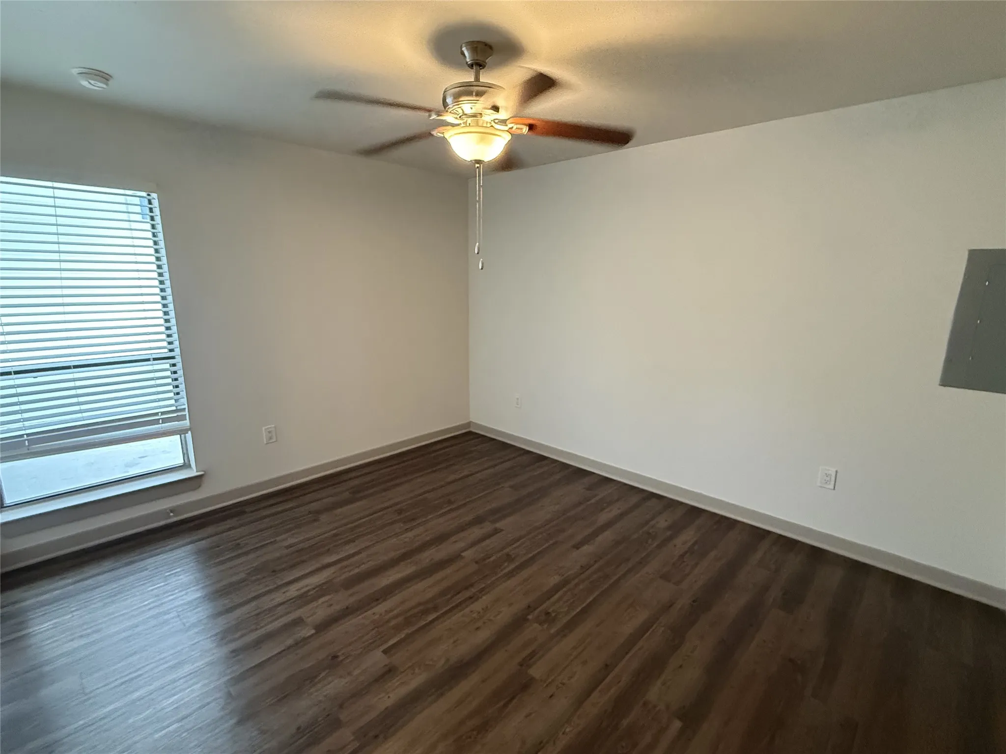 Apartment For Rent in Dallas County , 1925 Moser Avenue A1, Dallas, Texas 75206, 1 Bedroom, 1 Bathroom, Garage spaces, 555 Sqft, built in 1972, mls#21364205, Real Estate Agent in Dallas, Homes For Rent in Dallas county, Homes For Rent in Dallas, Realtor in Dallas Texas, Real Estate Brokerage Independent Realty Texas, Luminita Cordes Realtor