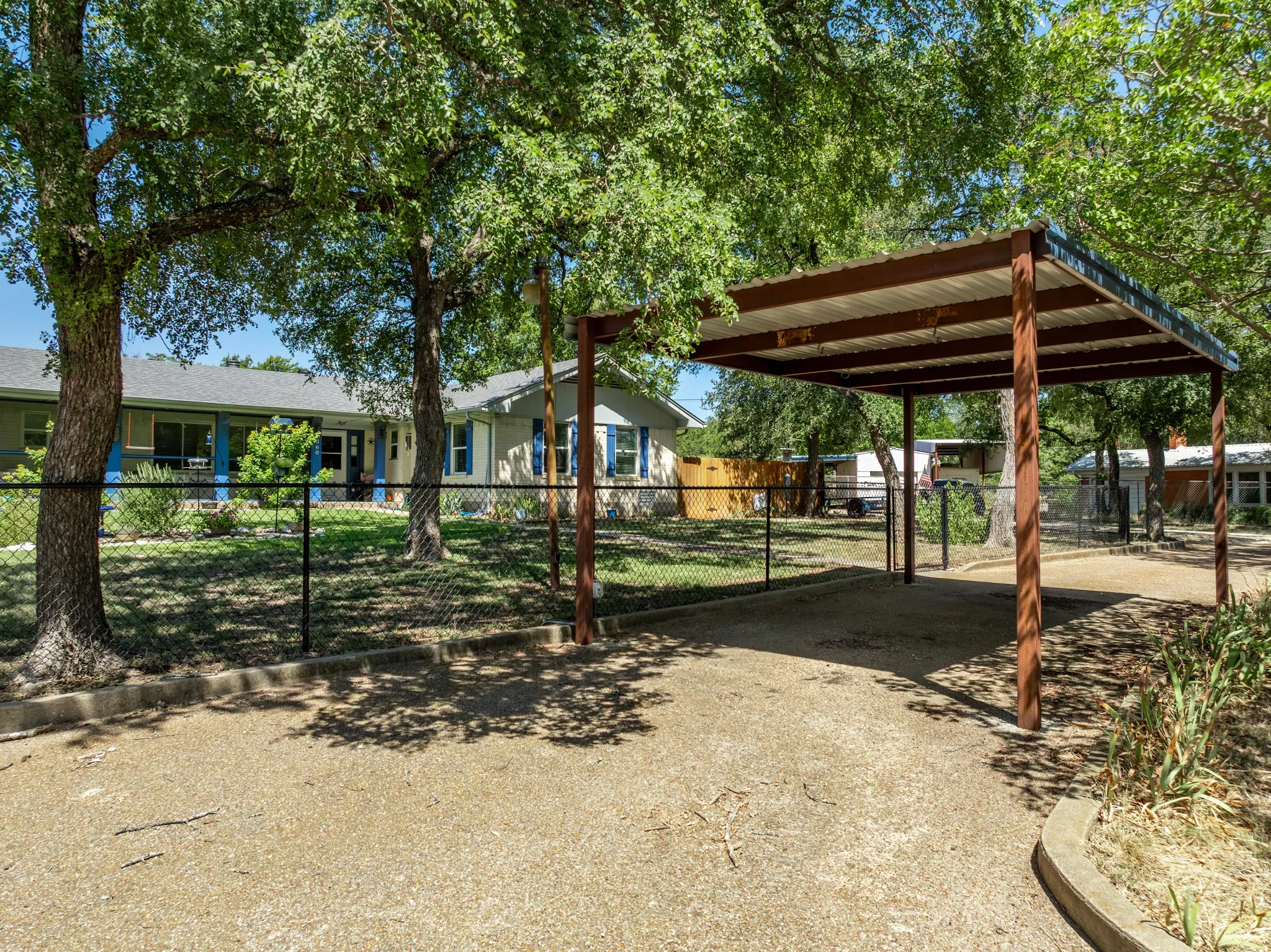 Single Family Residence For Sale in Bosque County , 360 County Road 1768, Clifton, Texas 76634, 3 Bedroom, 2 Bathroom, 2 Garage spaces, 1,765 Sqft, built in 1970, mls#21363366, Real Estate Agent in Clifton, Homes For Sale in Bosque county, Homes For Sale in Clifton, Realtor in Clifton Texas, Real Estate Brokerage Independent Realty Texas, Luminita Cordes Realtor