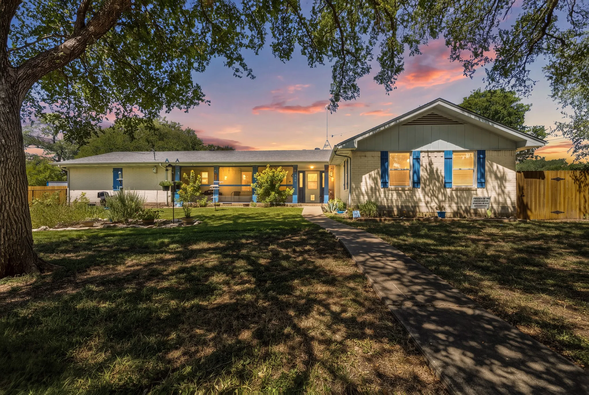 Single Family Residence For Sale in Bosque County , 360 County Road 1768, Clifton, Texas 76634, 3 Bedroom, 2 Bathroom, 2 Garage spaces, 1,765 Sqft, built in 1970, mls#21363366, Real Estate Agent in Clifton, Homes For Sale in Bosque county, Homes For Sale in Clifton, Realtor in Clifton Texas, Real Estate Brokerage Independent Realty Texas, Luminita Cordes Realtor