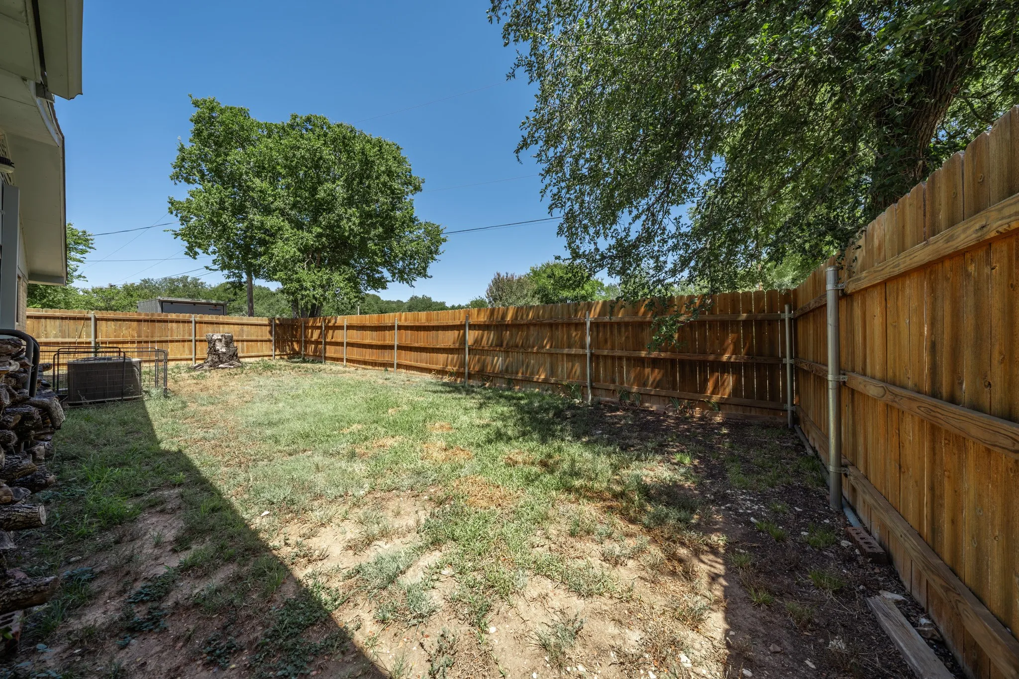 Single Family Residence For Sale in Bosque County , 360 County Road 1768, Clifton, Texas 76634, 3 Bedroom, 2 Bathroom, 2 Garage spaces, 1,765 Sqft, built in 1970, mls#21363366, Real Estate Agent in Clifton, Homes For Sale in Bosque county, Homes For Sale in Clifton, Realtor in Clifton Texas, Real Estate Brokerage Independent Realty Texas, Luminita Cordes Realtor
