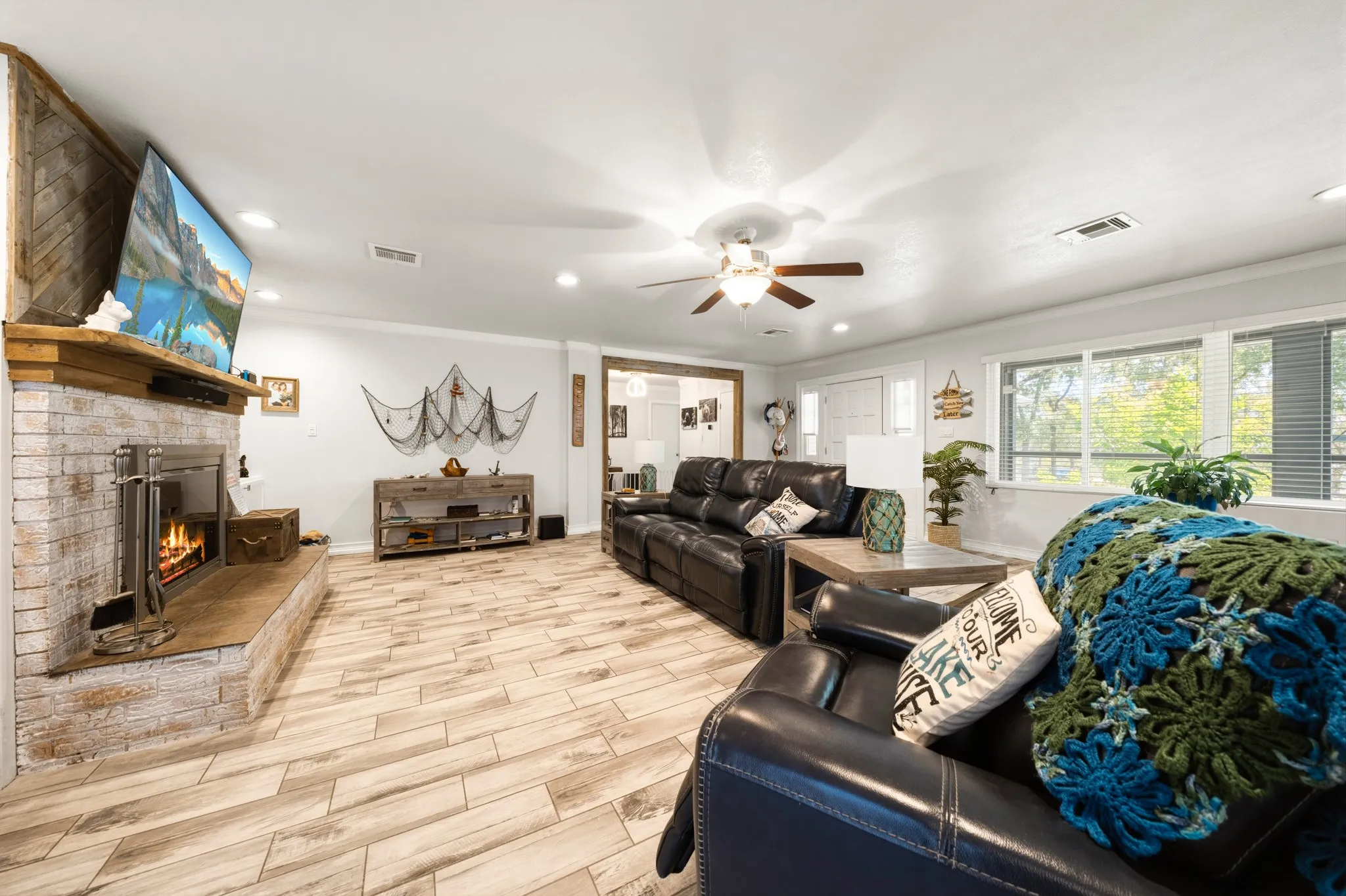 Single Family Residence For Sale in Bosque County , 360 County Road 1768, Clifton, Texas 76634, 3 Bedroom, 2 Bathroom, 2 Garage spaces, 1,765 Sqft, built in 1970, mls#21363366, Real Estate Agent in Clifton, Homes For Sale in Bosque county, Homes For Sale in Clifton, Realtor in Clifton Texas, Real Estate Brokerage Independent Realty Texas, Luminita Cordes Realtor