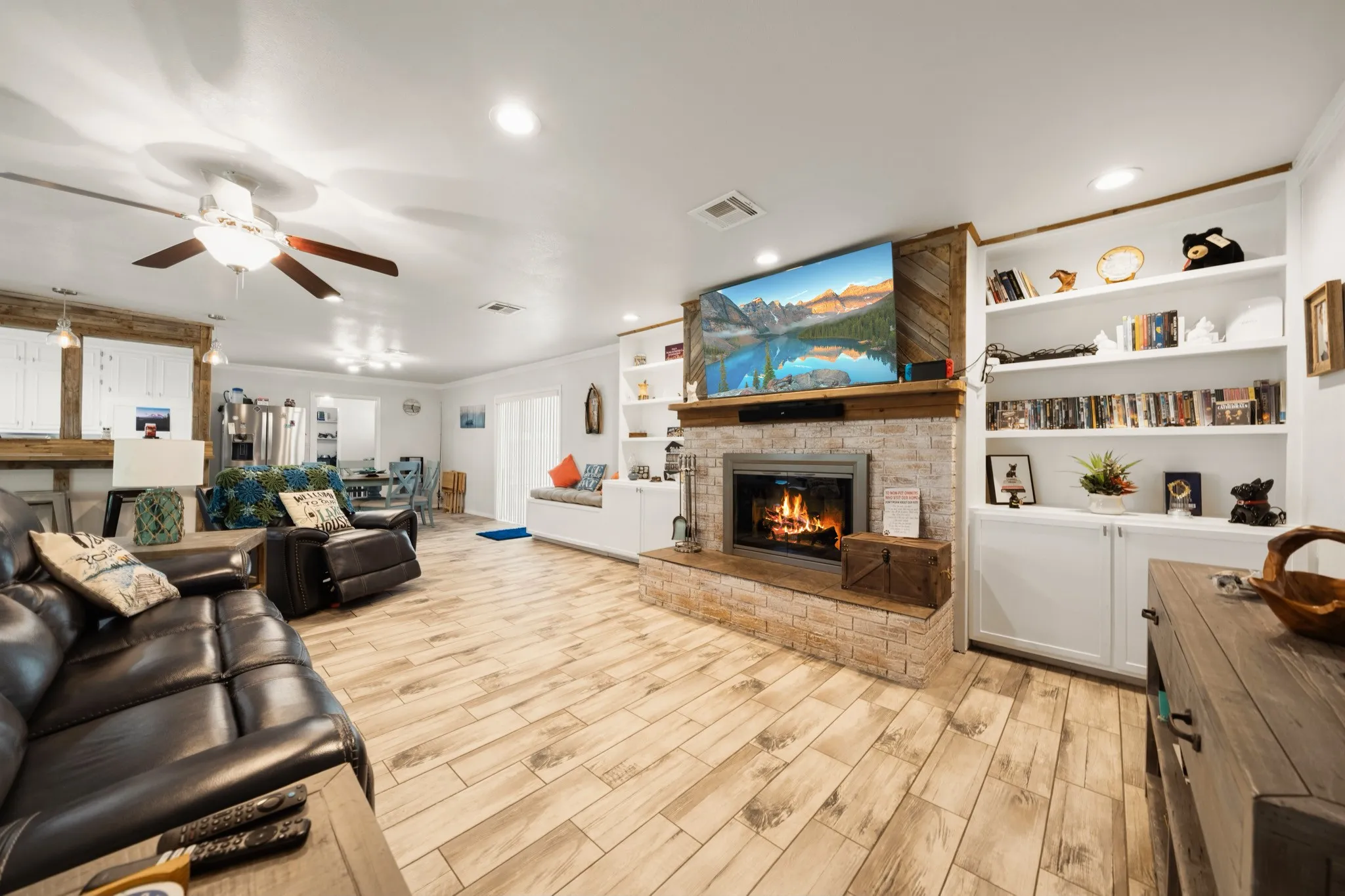 Single Family Residence For Sale in Bosque County , 360 County Road 1768, Clifton, Texas 76634, 3 Bedroom, 2 Bathroom, 2 Garage spaces, 1,765 Sqft, built in 1970, mls#21363366, Real Estate Agent in Clifton, Homes For Sale in Bosque county, Homes For Sale in Clifton, Realtor in Clifton Texas, Real Estate Brokerage Independent Realty Texas, Luminita Cordes Realtor