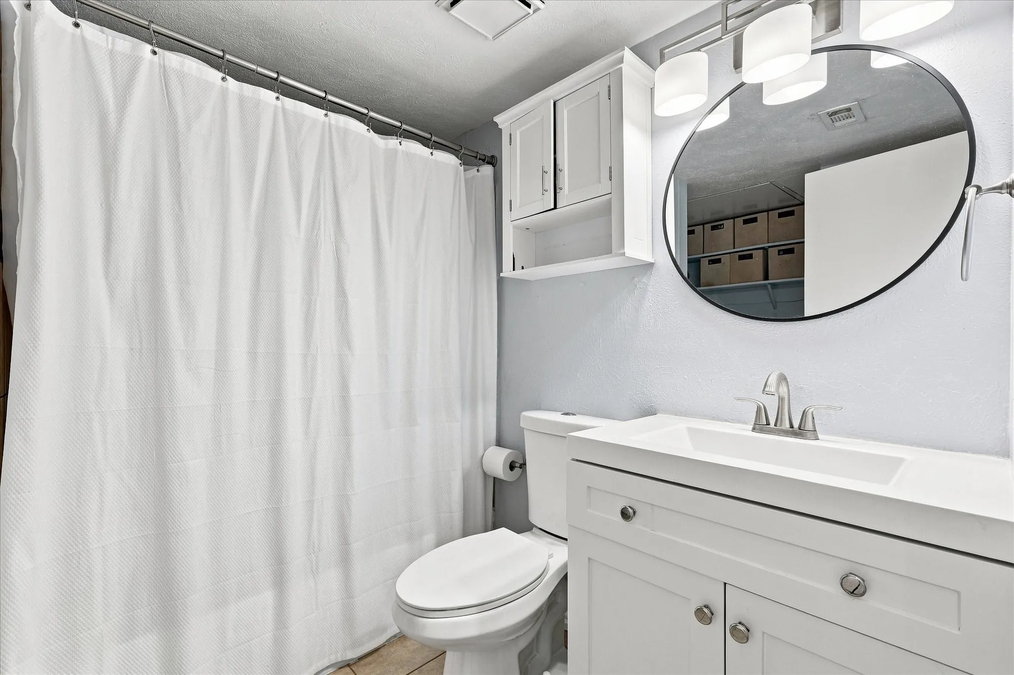 Single Family Residence For Sale in Dallas County , 420 Vincent Street, Cedar Hill, Texas 75104, 3 Bedroom, 2 Bathroom, 2 Garage spaces, 1,464 Sqft, built in 1984, mls#21223997, Real Estate Agent in Cedar Hill, Homes For Sale in Dallas county, Homes For Sale in Cedar Hill, Realtor in Cedar Hill Texas, Real Estate Brokerage Independent Realty Texas, Luminita Cordes Realtor