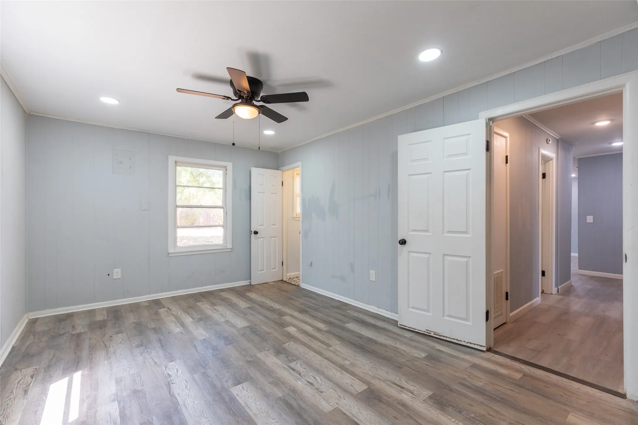 Single Family Residence For Sale in Taylor County , 2142 N Mockingbird Lane, Abilene, Texas 79603, 3 Bedroom, 2 Bathroom, Garage spaces, 1,271 Sqft, built in 1955, mls#21364118, Real Estate Agent in Abilene, Homes For Sale in Taylor county, Homes For Sale in Abilene, Realtor in Abilene Texas, Real Estate Brokerage Independent Realty Texas, Luminita Cordes Realtor