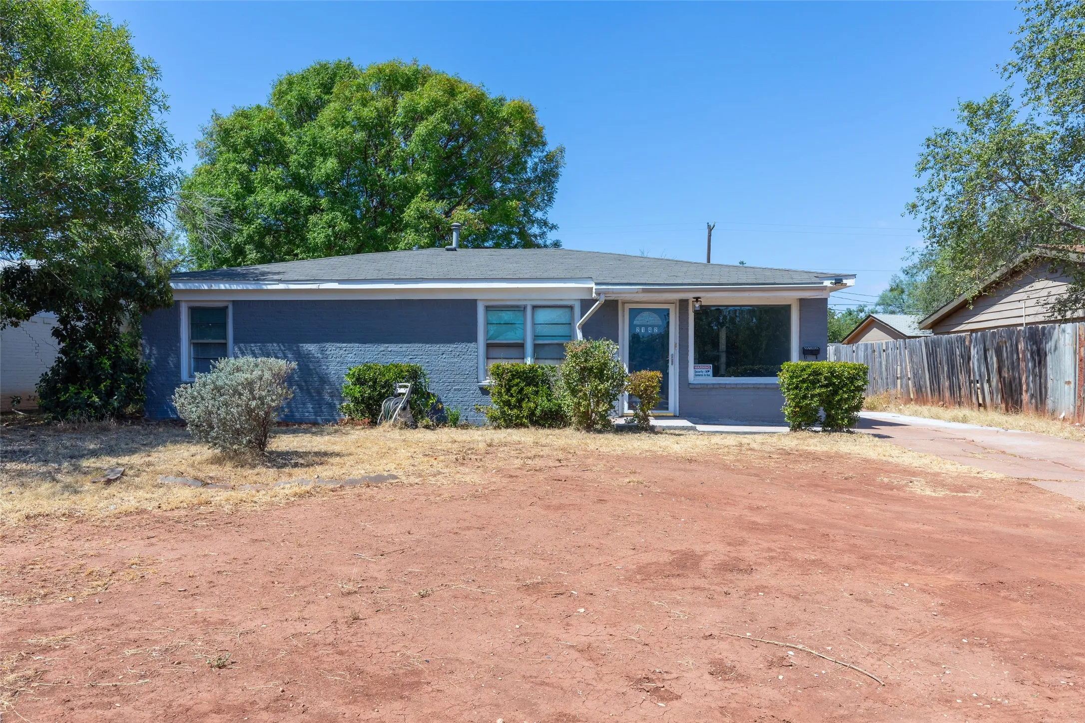 Single Family Residence For Sale in Taylor County , 2142 N Mockingbird Lane, Abilene, Texas 79603, 3 Bedroom, 2 Bathroom, Garage spaces, 1,271 Sqft, built in 1955, mls#21364118, Real Estate Agent in Abilene, Homes For Sale in Taylor county, Homes For Sale in Abilene, Realtor in Abilene Texas, Real Estate Brokerage Independent Realty Texas, Luminita Cordes Realtor