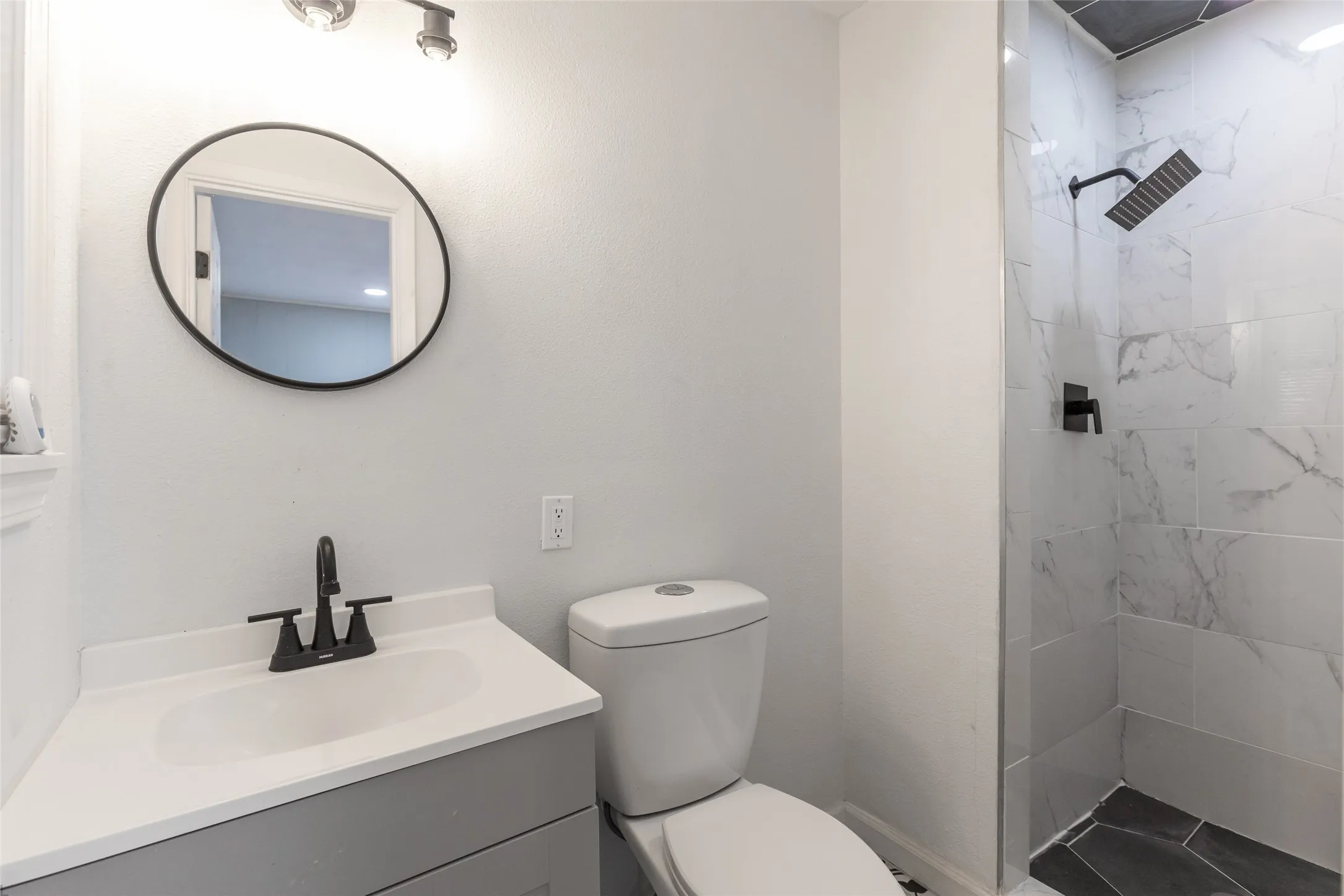 Single Family Residence For Sale in Taylor County , 2142 N Mockingbird Lane, Abilene, Texas 79603, 3 Bedroom, 2 Bathroom, Garage spaces, 1,271 Sqft, built in 1955, mls#21364118, Real Estate Agent in Abilene, Homes For Sale in Taylor county, Homes For Sale in Abilene, Realtor in Abilene Texas, Real Estate Brokerage Independent Realty Texas, Luminita Cordes Realtor