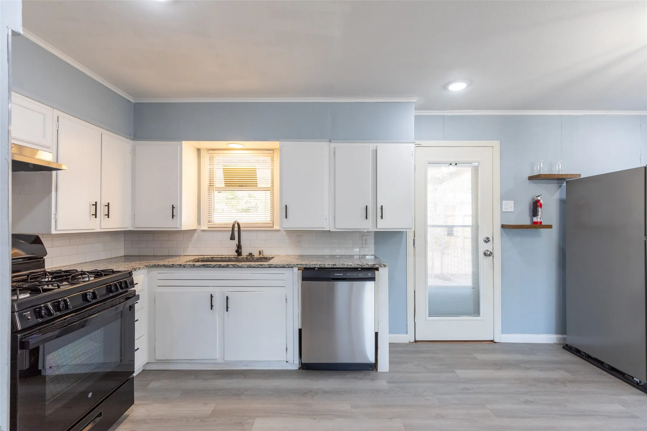 Single Family Residence For Sale in Taylor County , 2142 N Mockingbird Lane, Abilene, Texas 79603, 3 Bedroom, 2 Bathroom, Garage spaces, 1,271 Sqft, built in 1955, mls#21364118, Real Estate Agent in Abilene, Homes For Sale in Taylor county, Homes For Sale in Abilene, Realtor in Abilene Texas, Real Estate Brokerage Independent Realty Texas, Luminita Cordes Realtor