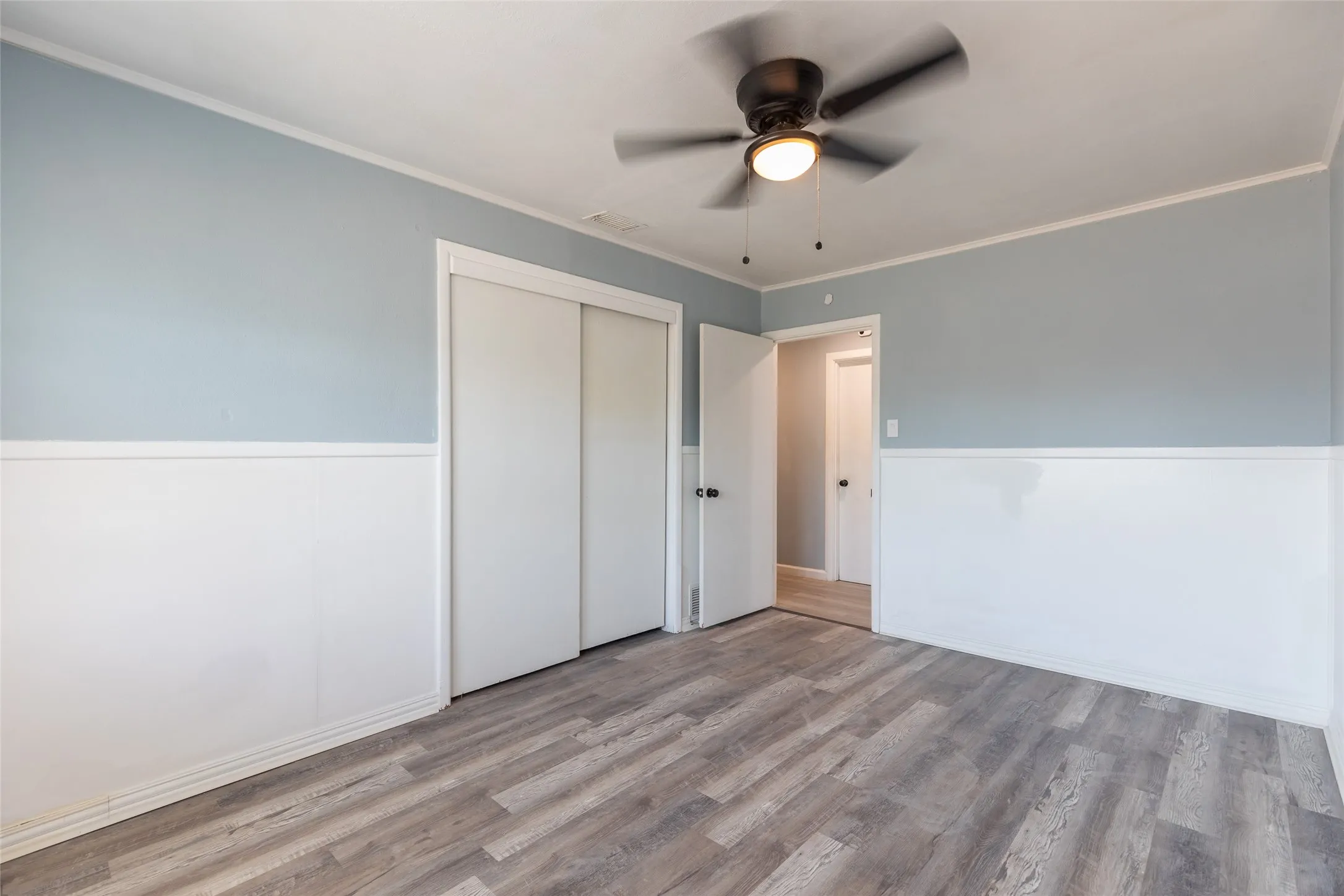 Single Family Residence For Sale in Taylor County , 2142 N Mockingbird Lane, Abilene, Texas 79603, 3 Bedroom, 2 Bathroom, Garage spaces, 1,271 Sqft, built in 1955, mls#21364118, Real Estate Agent in Abilene, Homes For Sale in Taylor county, Homes For Sale in Abilene, Realtor in Abilene Texas, Real Estate Brokerage Independent Realty Texas, Luminita Cordes Realtor