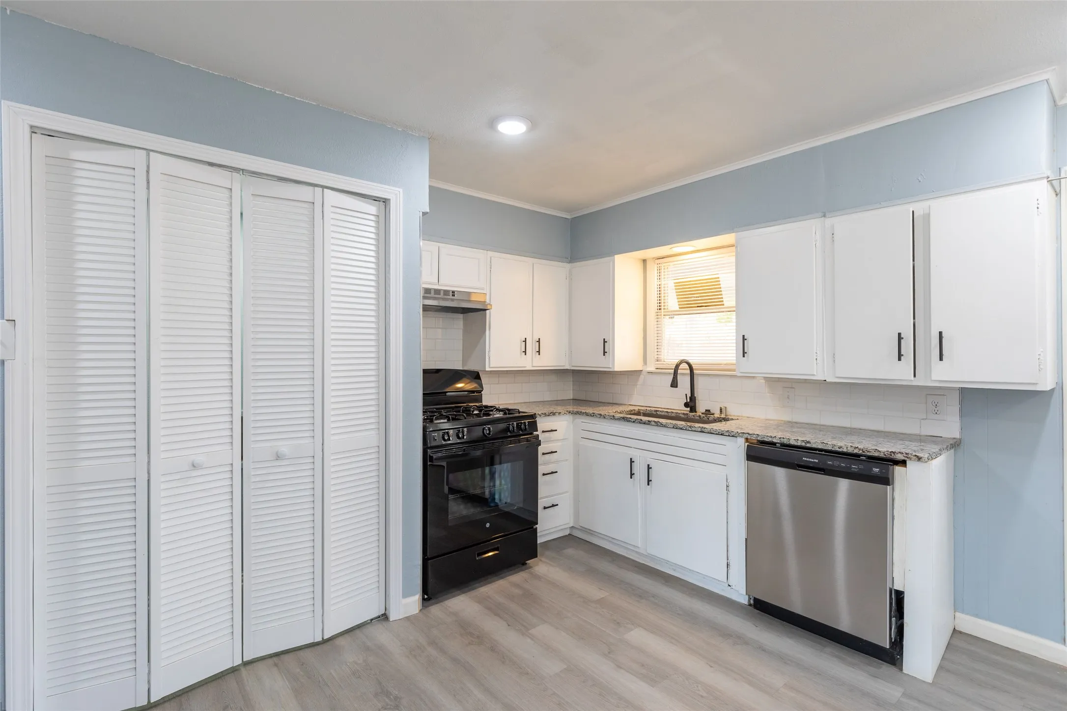 Single Family Residence For Sale in Taylor County , 2142 N Mockingbird Lane, Abilene, Texas 79603, 3 Bedroom, 2 Bathroom, Garage spaces, 1,271 Sqft, built in 1955, mls#21364118, Real Estate Agent in Abilene, Homes For Sale in Taylor county, Homes For Sale in Abilene, Realtor in Abilene Texas, Real Estate Brokerage Independent Realty Texas, Luminita Cordes Realtor