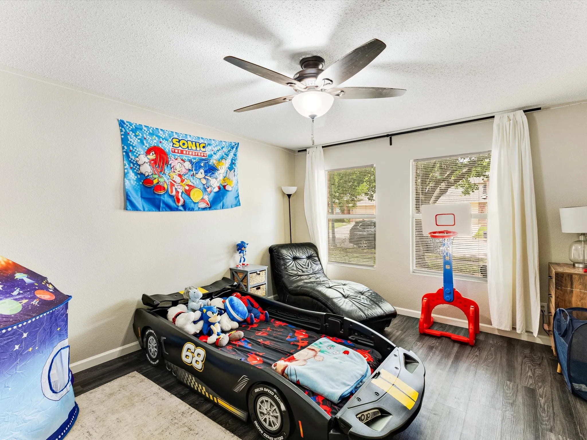 Single Family Residence For Sale in Denton County , 2120 Shawnee Trail, Fort Worth, Texas 76247, 3 Bedroom, 2 Bathroom, 2 Garage spaces, 1,701 Sqft, built in 2003, mls#21364222, Real Estate Agent in Fort Worth, Homes For Sale in Denton county, Homes For Sale in Fort Worth, Realtor in Fort Worth Texas, Real Estate Brokerage Independent Realty Texas, Luminita Cordes Realtor