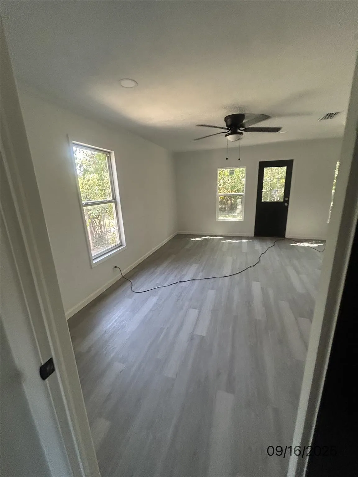 Single Family Residence For Rent in Erath County , 515 N Donna, Stephenville, Texas 76401, 3 Bedroom, 2 Bathroom, Garage spaces, 1,345 Sqft, built in 1945, mls#21364223, Real Estate Agent in Stephenville, Homes For Rent in Erath county, Homes For Rent in Stephenville, Realtor in Stephenville Texas, Real Estate Brokerage Independent Realty Texas, Luminita Cordes Realtor
