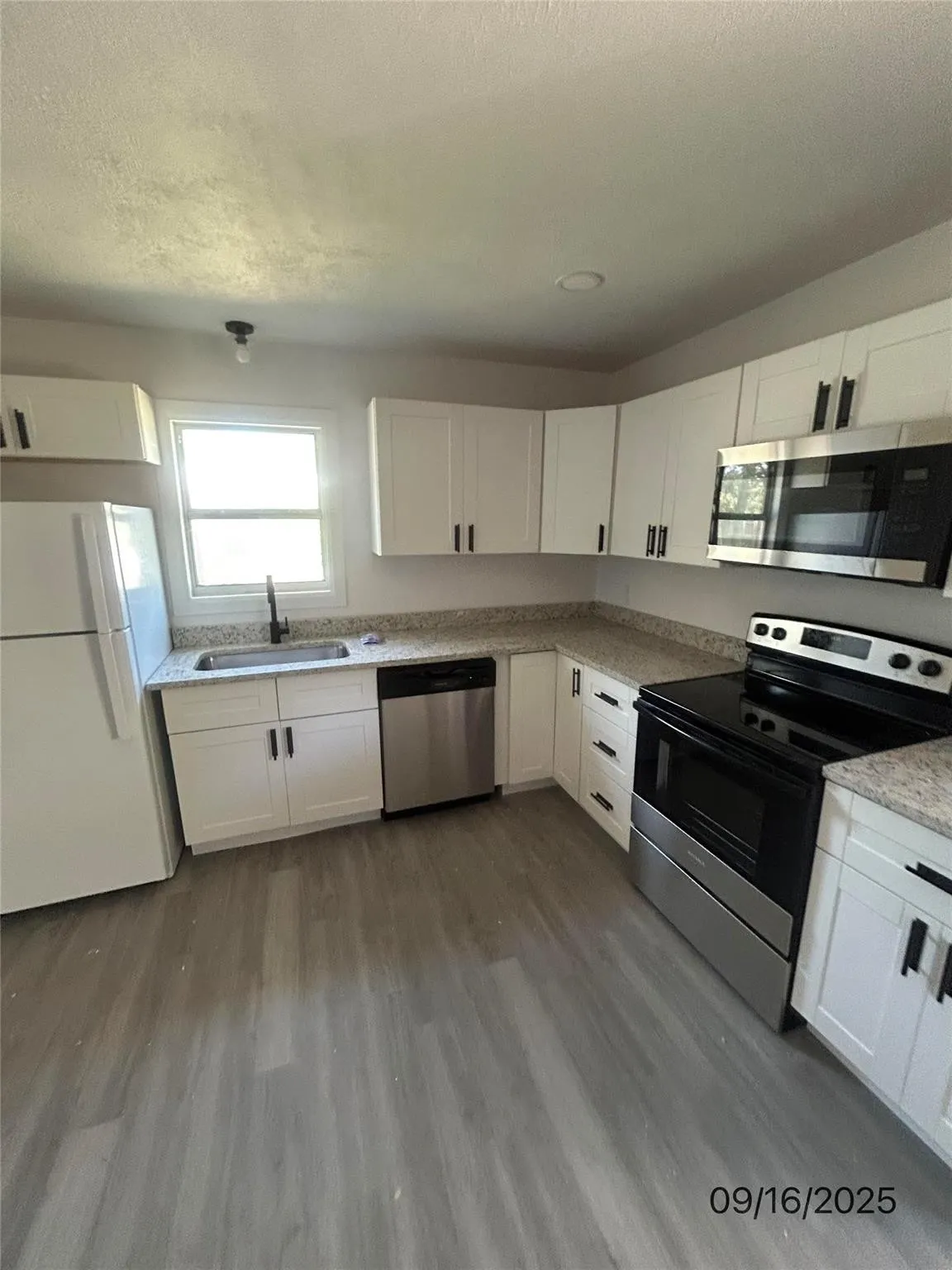Single Family Residence For Rent in Erath County , 515 N Donna, Stephenville, Texas 76401, 3 Bedroom, 2 Bathroom, Garage spaces, 1,345 Sqft, built in 1945, mls#21364223, Real Estate Agent in Stephenville, Homes For Rent in Erath county, Homes For Rent in Stephenville, Realtor in Stephenville Texas, Real Estate Brokerage Independent Realty Texas, Luminita Cordes Realtor