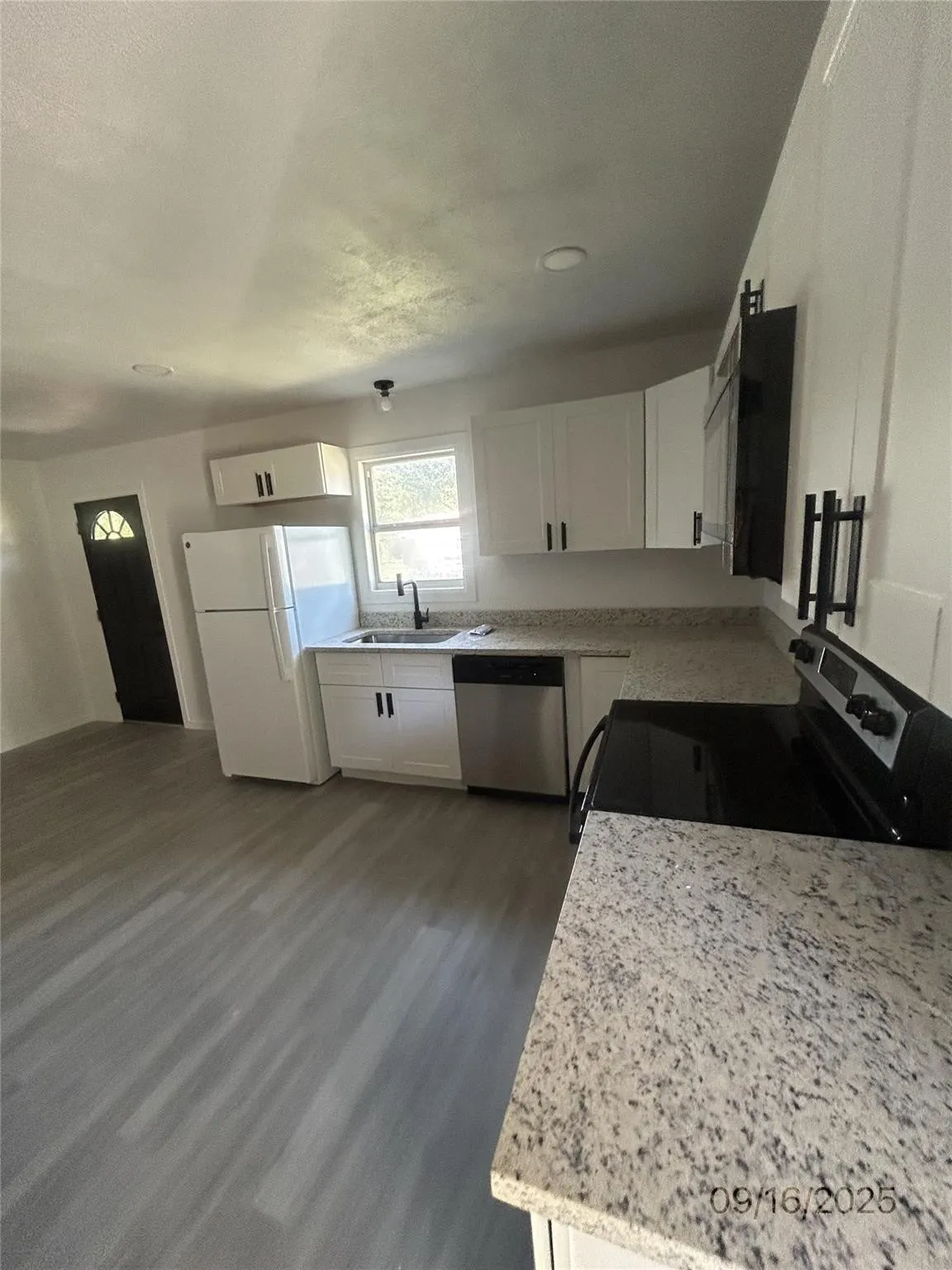 Single Family Residence For Rent in Erath County , 515 N Donna, Stephenville, Texas 76401, 3 Bedroom, 2 Bathroom, Garage spaces, 1,345 Sqft, built in 1945, mls#21364223, Real Estate Agent in Stephenville, Homes For Rent in Erath county, Homes For Rent in Stephenville, Realtor in Stephenville Texas, Real Estate Brokerage Independent Realty Texas, Luminita Cordes Realtor