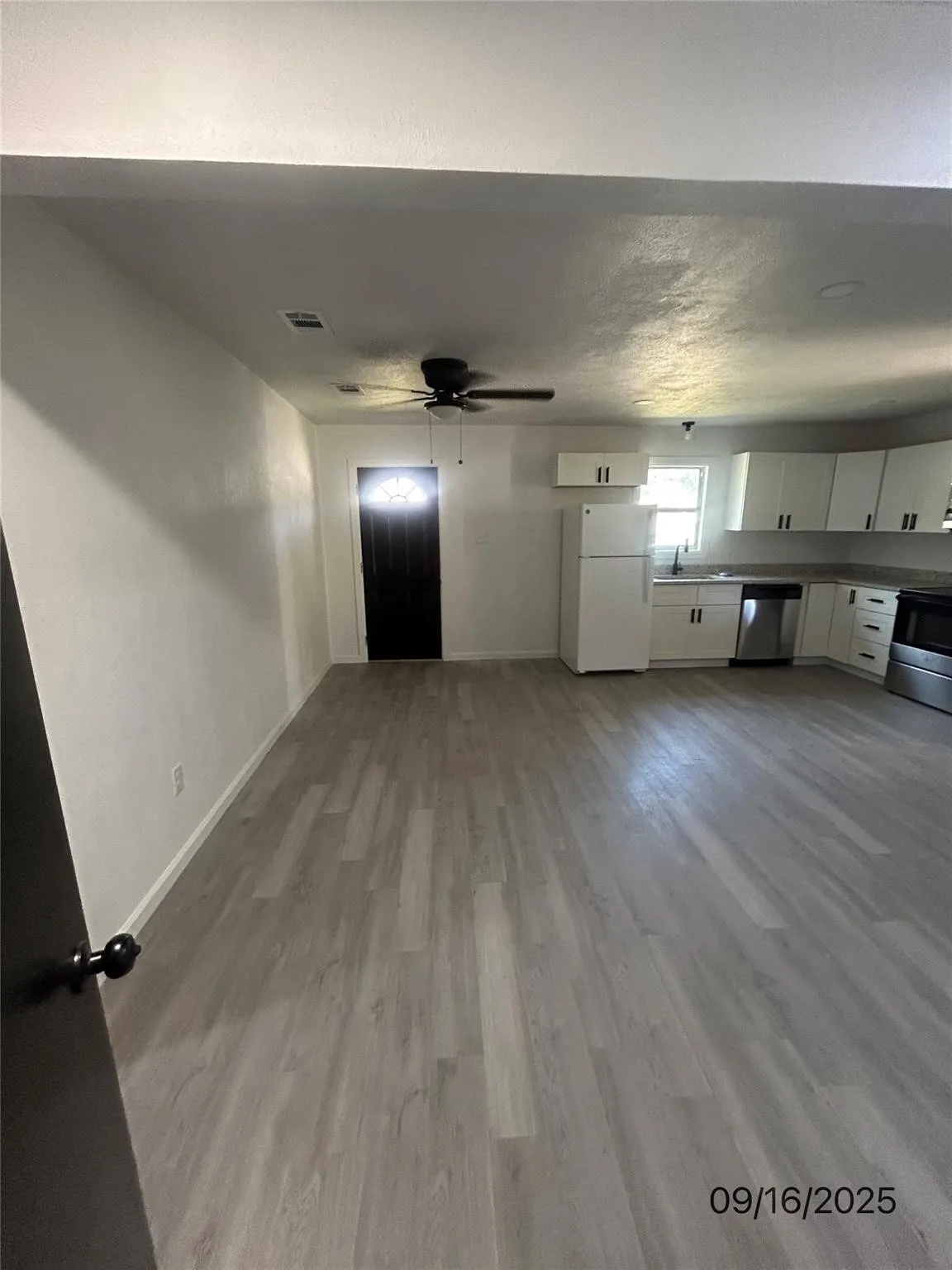 Single Family Residence For Rent in Erath County , 515 N Donna, Stephenville, Texas 76401, 3 Bedroom, 2 Bathroom, Garage spaces, 1,345 Sqft, built in 1945, mls#21364223, Real Estate Agent in Stephenville, Homes For Rent in Erath county, Homes For Rent in Stephenville, Realtor in Stephenville Texas, Real Estate Brokerage Independent Realty Texas, Luminita Cordes Realtor