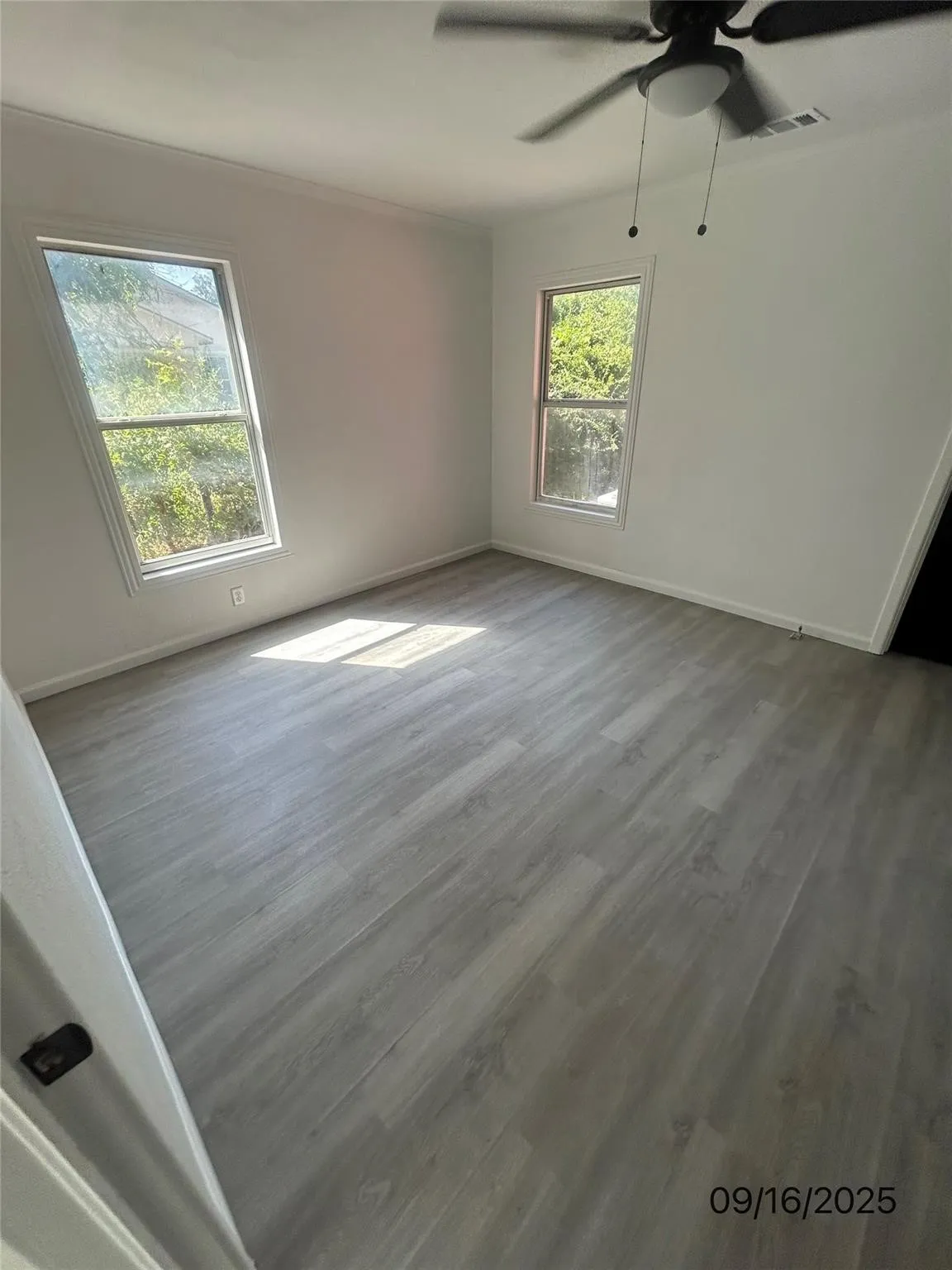 Single Family Residence For Rent in Erath County , 515 N Donna, Stephenville, Texas 76401, 3 Bedroom, 2 Bathroom, Garage spaces, 1,345 Sqft, built in 1945, mls#21364223, Real Estate Agent in Stephenville, Homes For Rent in Erath county, Homes For Rent in Stephenville, Realtor in Stephenville Texas, Real Estate Brokerage Independent Realty Texas, Luminita Cordes Realtor