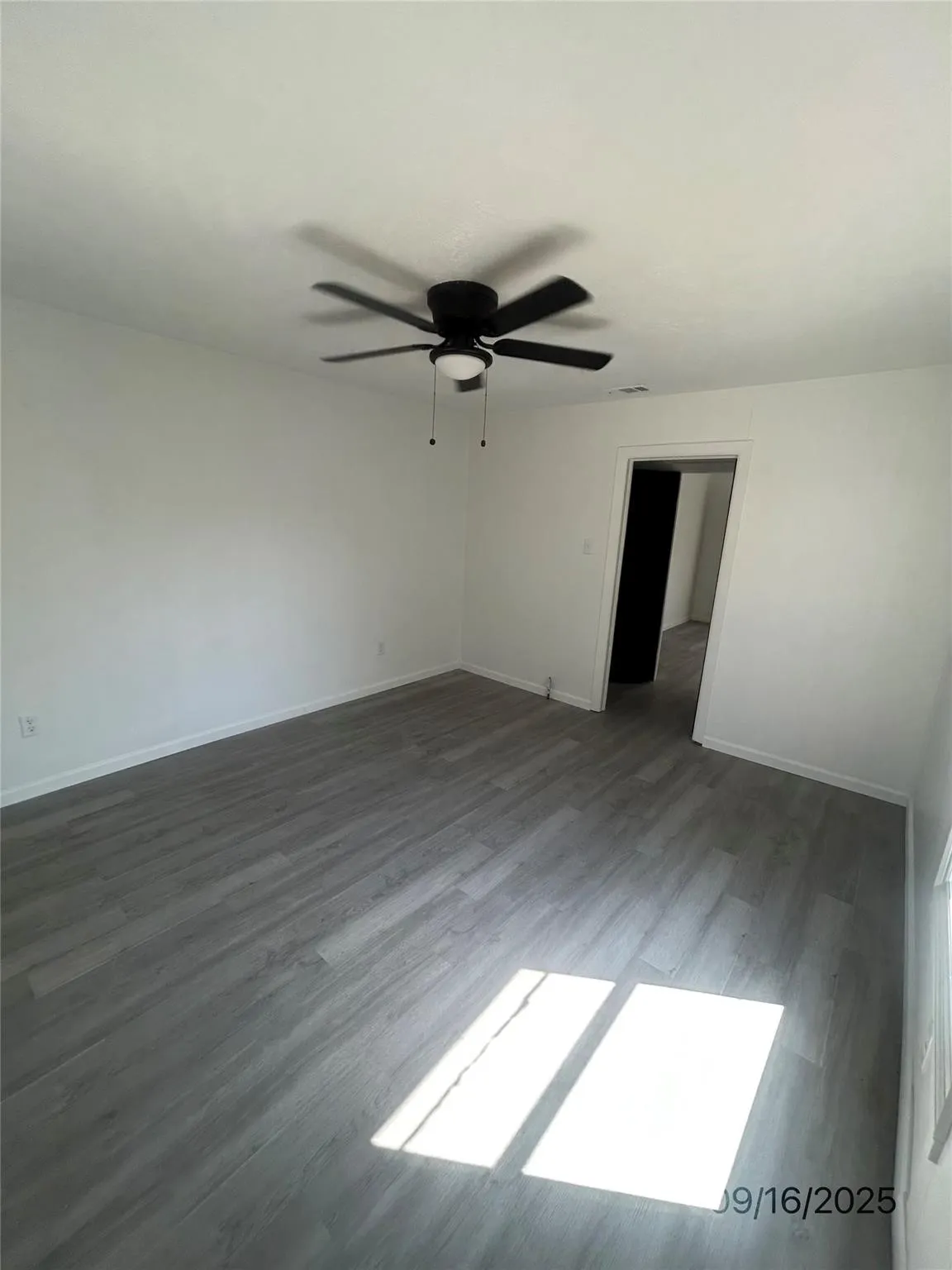 Single Family Residence For Rent in Erath County , 515 N Donna, Stephenville, Texas 76401, 3 Bedroom, 2 Bathroom, Garage spaces, 1,345 Sqft, built in 1945, mls#21364223, Real Estate Agent in Stephenville, Homes For Rent in Erath county, Homes For Rent in Stephenville, Realtor in Stephenville Texas, Real Estate Brokerage Independent Realty Texas, Luminita Cordes Realtor