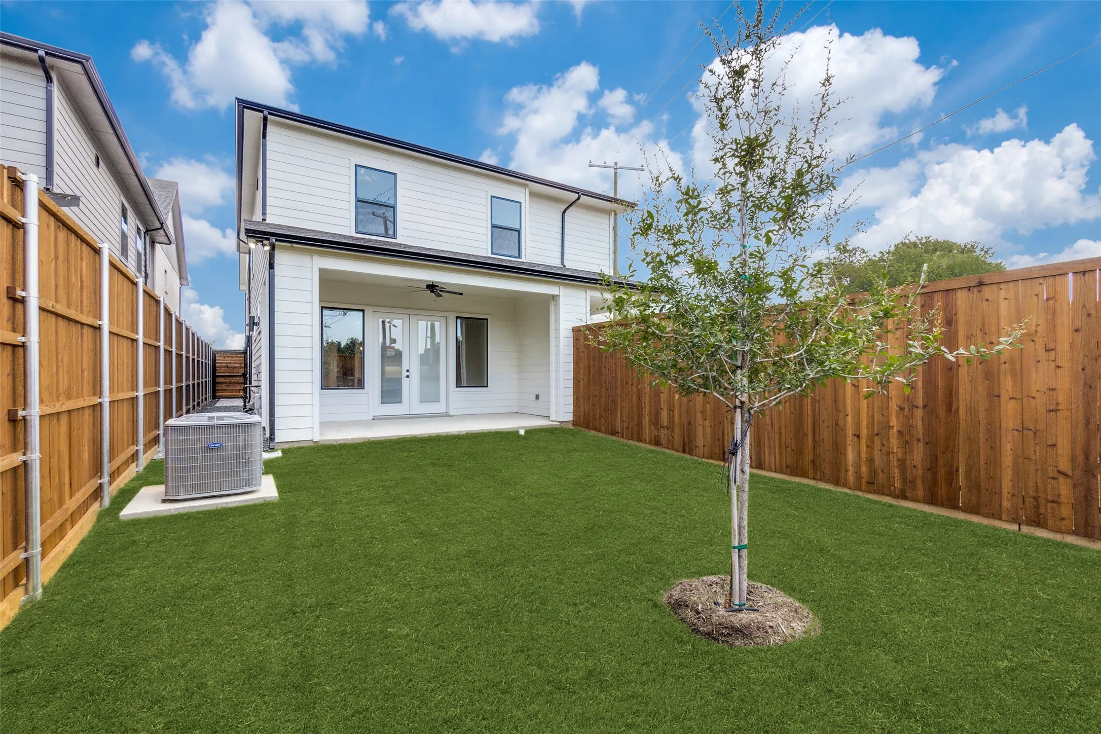 Single Family Residence For Rent in Dallas County , 7805 Denton Drive, Dallas, Texas 75235, 3 Bedroom, 3 Bathroom, 2 Garage spaces, 2,181 Sqft, built in 2023, mls#21364226, Real Estate Agent in Dallas, Homes For Rent in Dallas county, Homes For Rent in Dallas, Realtor in Dallas Texas, Real Estate Brokerage Independent Realty Texas, Luminita Cordes Realtor