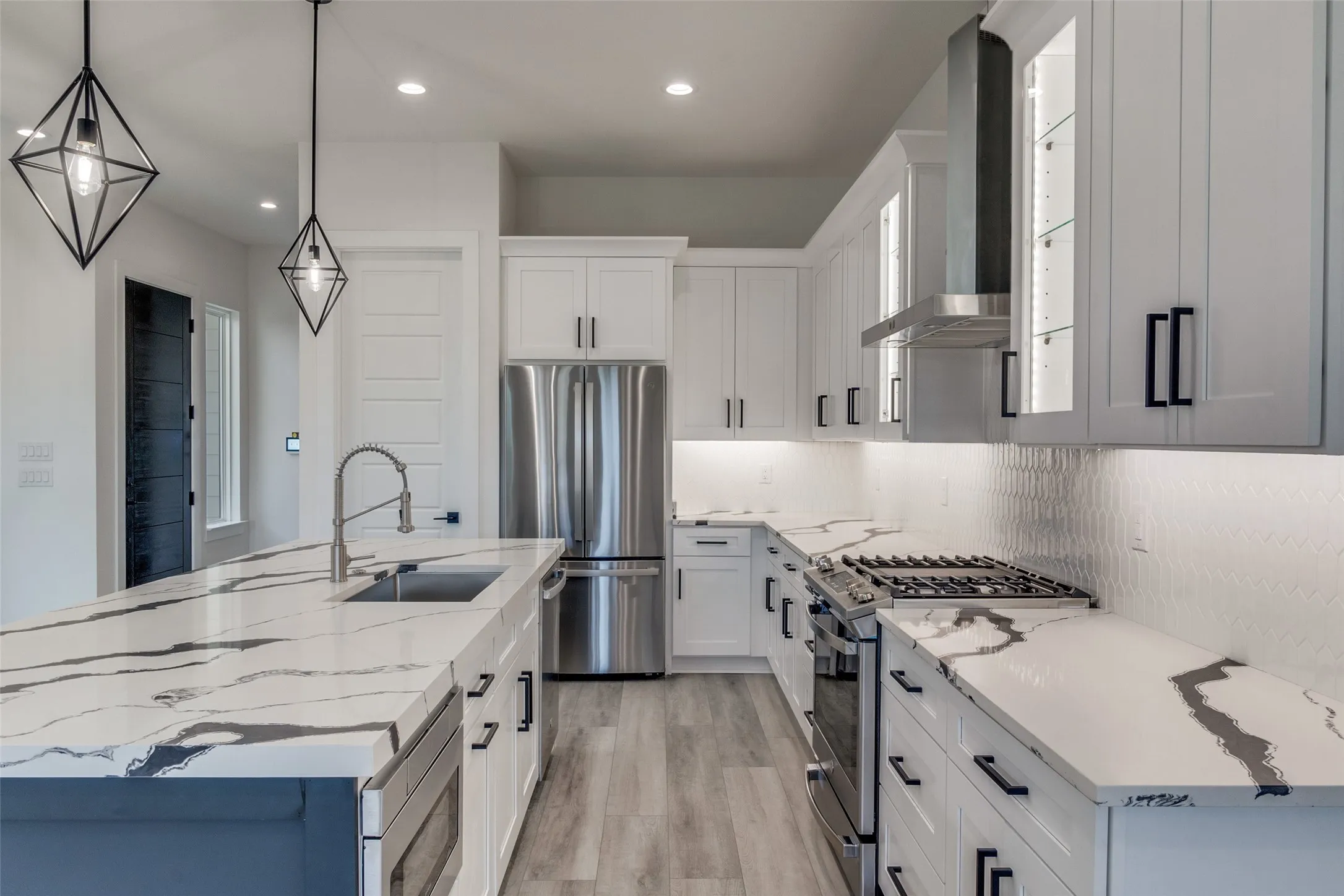 Single Family Residence For Rent in Dallas County , 7805 Denton Drive, Dallas, Texas 75235, 3 Bedroom, 3 Bathroom, 2 Garage spaces, 2,181 Sqft, built in 2023, mls#21364226, Real Estate Agent in Dallas, Homes For Rent in Dallas county, Homes For Rent in Dallas, Realtor in Dallas Texas, Real Estate Brokerage Independent Realty Texas, Luminita Cordes Realtor