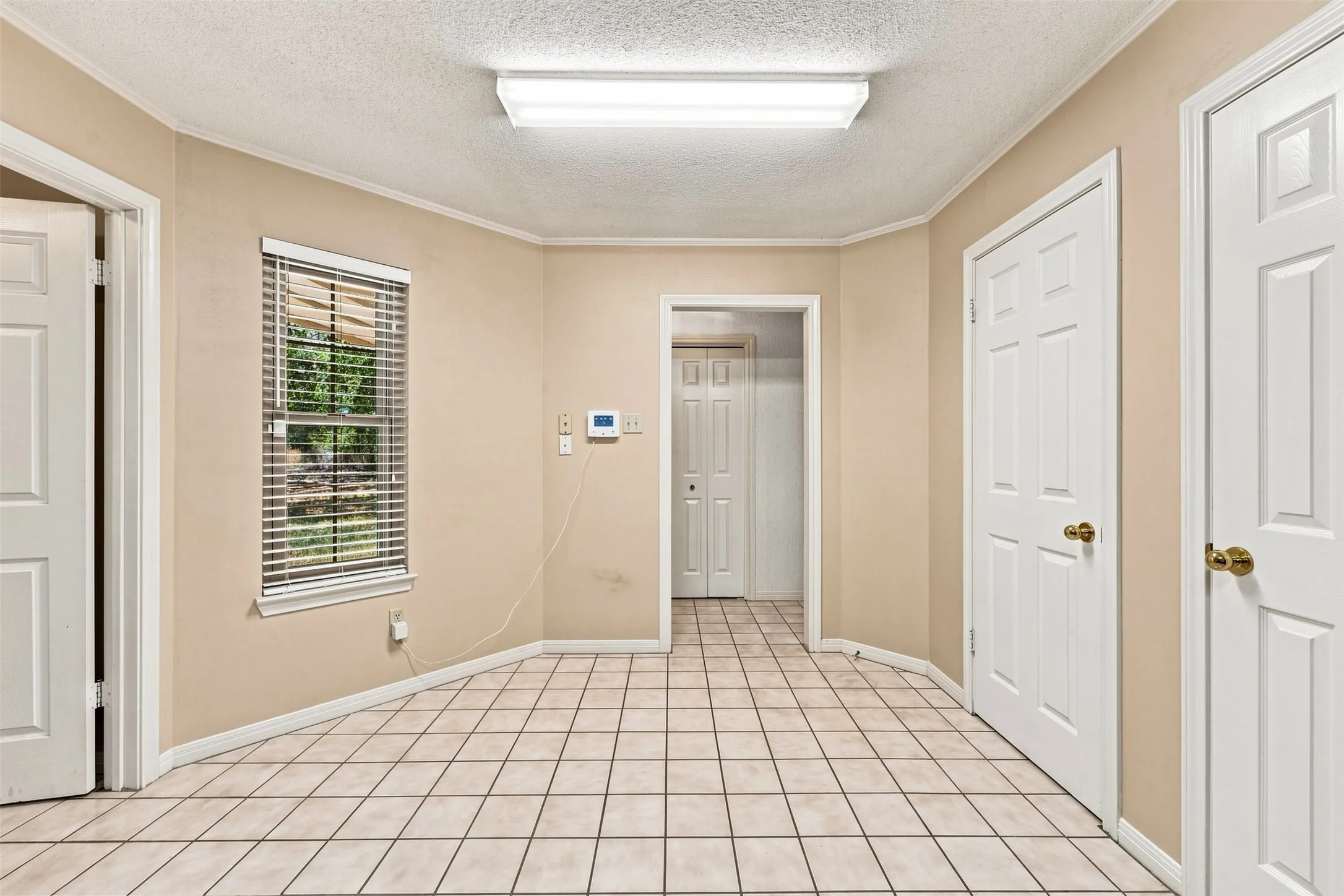 Single Family Residence For Sale in Mc Lennan County , 342 Oak Drive, Waco, Texas 76705, 3 Bedroom, 2 Bathroom, 2 Garage spaces, 1,492 Sqft, built in 1991, mls#21361966, Real Estate Agent in Waco, Homes For Sale in Mc Lennan county, Homes For Sale in Waco, Realtor in Waco Texas, Real Estate Brokerage Independent Realty Texas, Luminita Cordes Realtor
