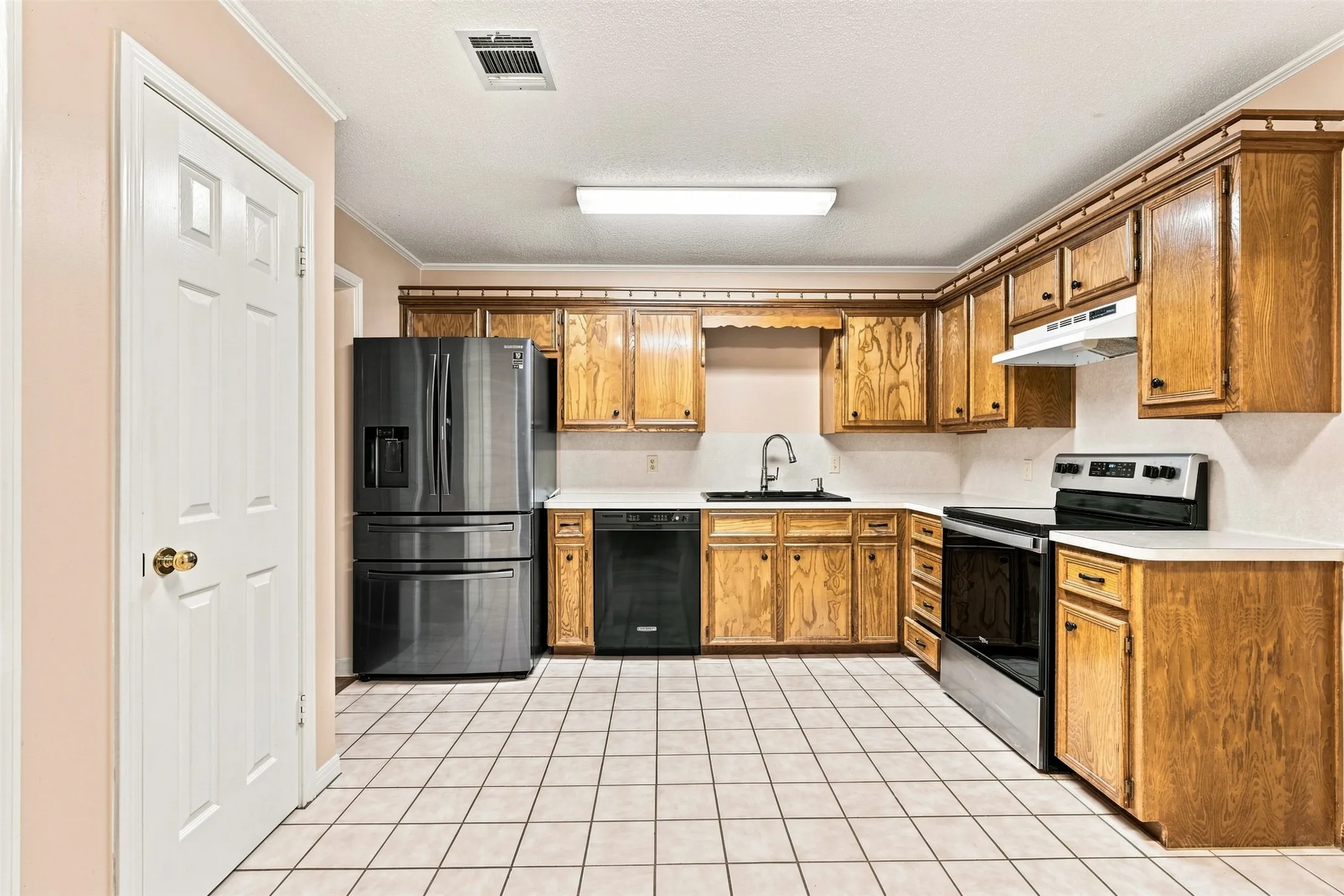 Single Family Residence For Sale in Mc Lennan County , 342 Oak Drive, Waco, Texas 76705, 3 Bedroom, 2 Bathroom, 2 Garage spaces, 1,492 Sqft, built in 1991, mls#21361966, Real Estate Agent in Waco, Homes For Sale in Mc Lennan county, Homes For Sale in Waco, Realtor in Waco Texas, Real Estate Brokerage Independent Realty Texas, Luminita Cordes Realtor