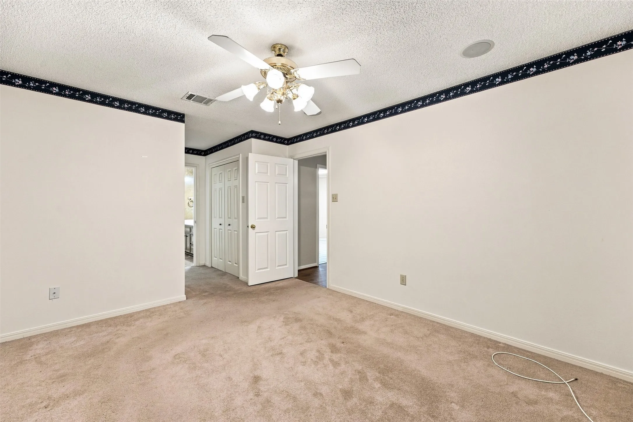Single Family Residence For Sale in Mc Lennan County , 342 Oak Drive, Waco, Texas 76705, 3 Bedroom, 2 Bathroom, 2 Garage spaces, 1,492 Sqft, built in 1991, mls#21361966, Real Estate Agent in Waco, Homes For Sale in Mc Lennan county, Homes For Sale in Waco, Realtor in Waco Texas, Real Estate Brokerage Independent Realty Texas, Luminita Cordes Realtor