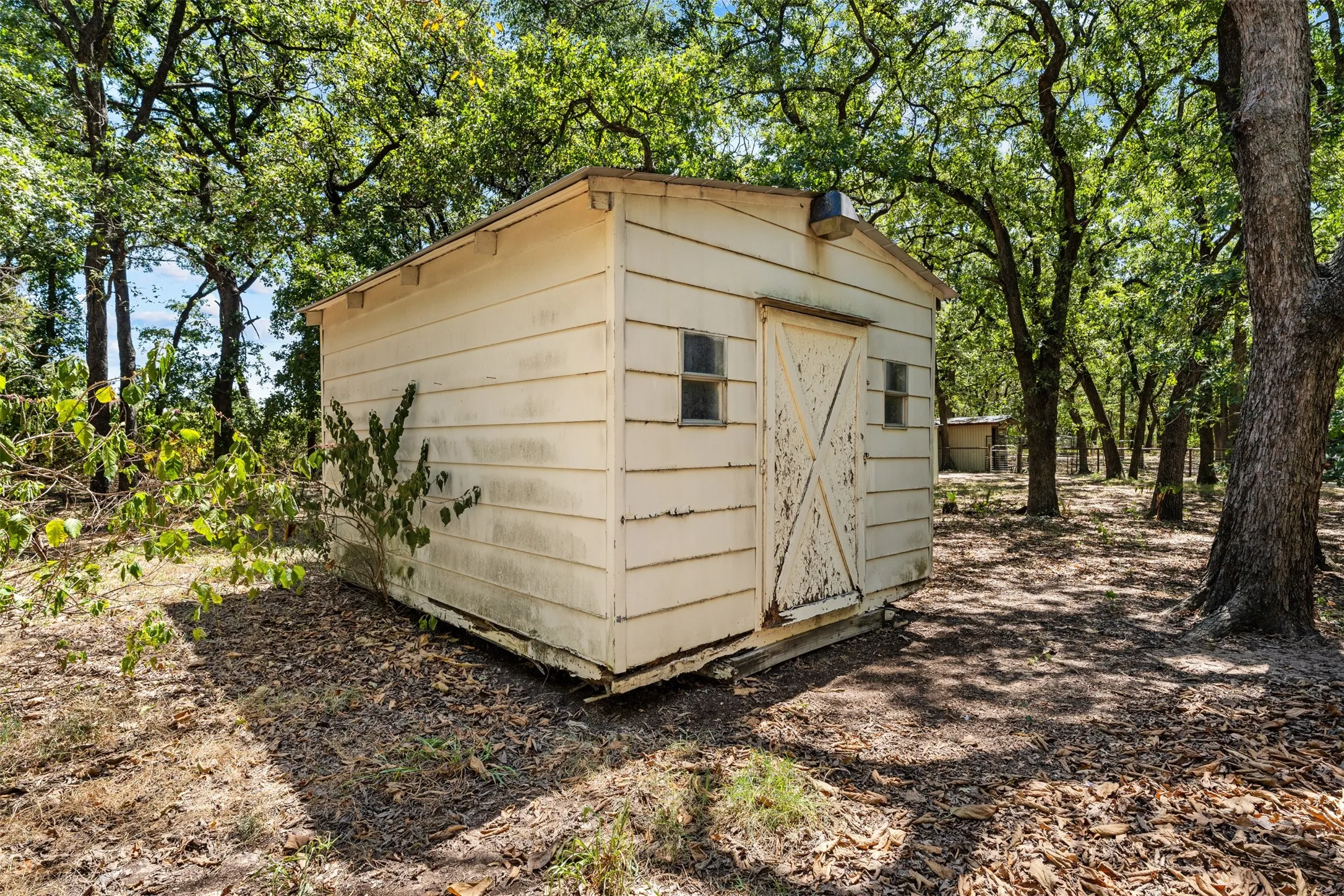 Single Family Residence For Sale in Mc Lennan County , 342 Oak Drive, Waco, Texas 76705, 3 Bedroom, 2 Bathroom, 2 Garage spaces, 1,492 Sqft, built in 1991, mls#21361966, Real Estate Agent in Waco, Homes For Sale in Mc Lennan county, Homes For Sale in Waco, Realtor in Waco Texas, Real Estate Brokerage Independent Realty Texas, Luminita Cordes Realtor