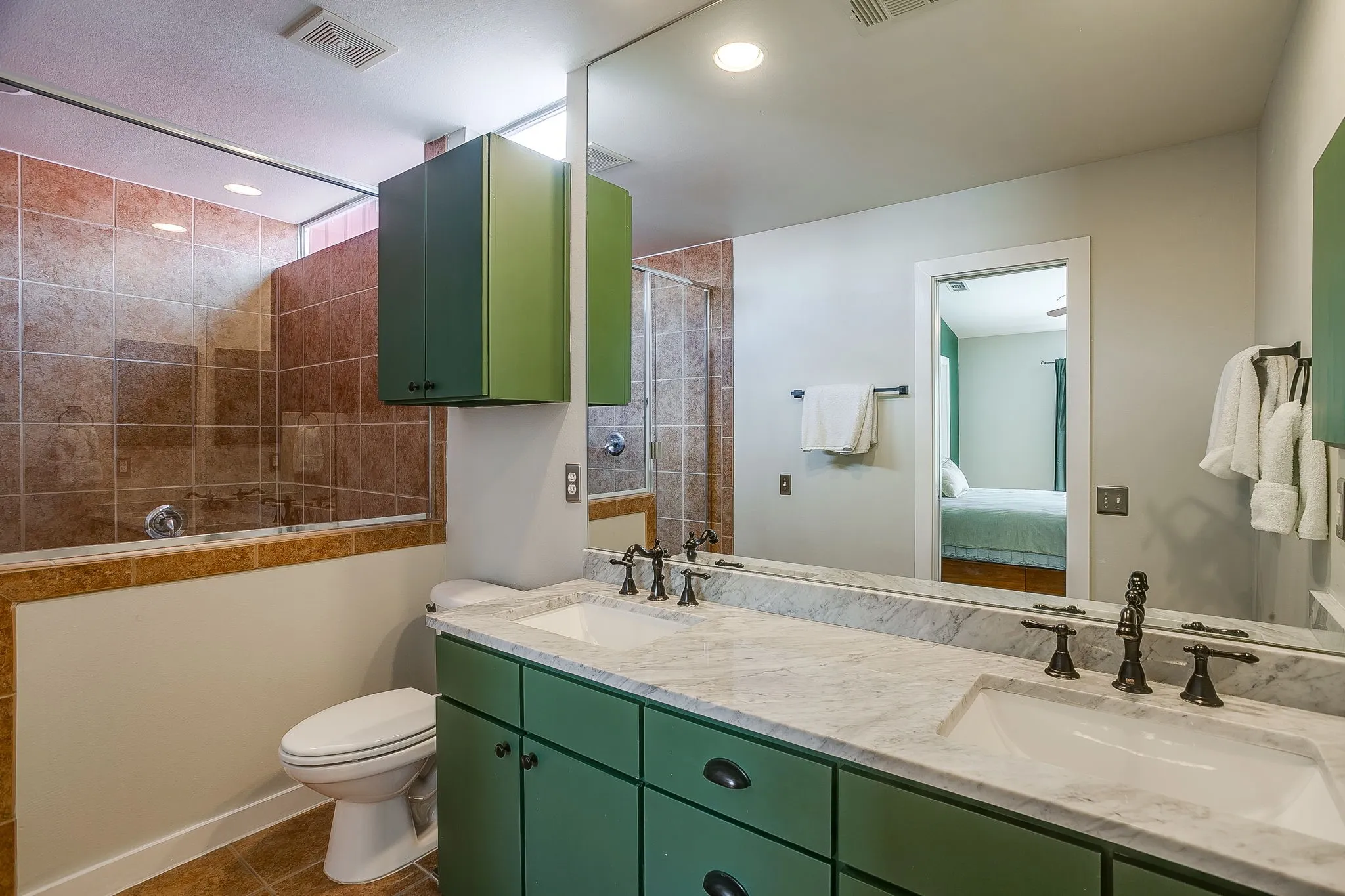 Ensuite bath