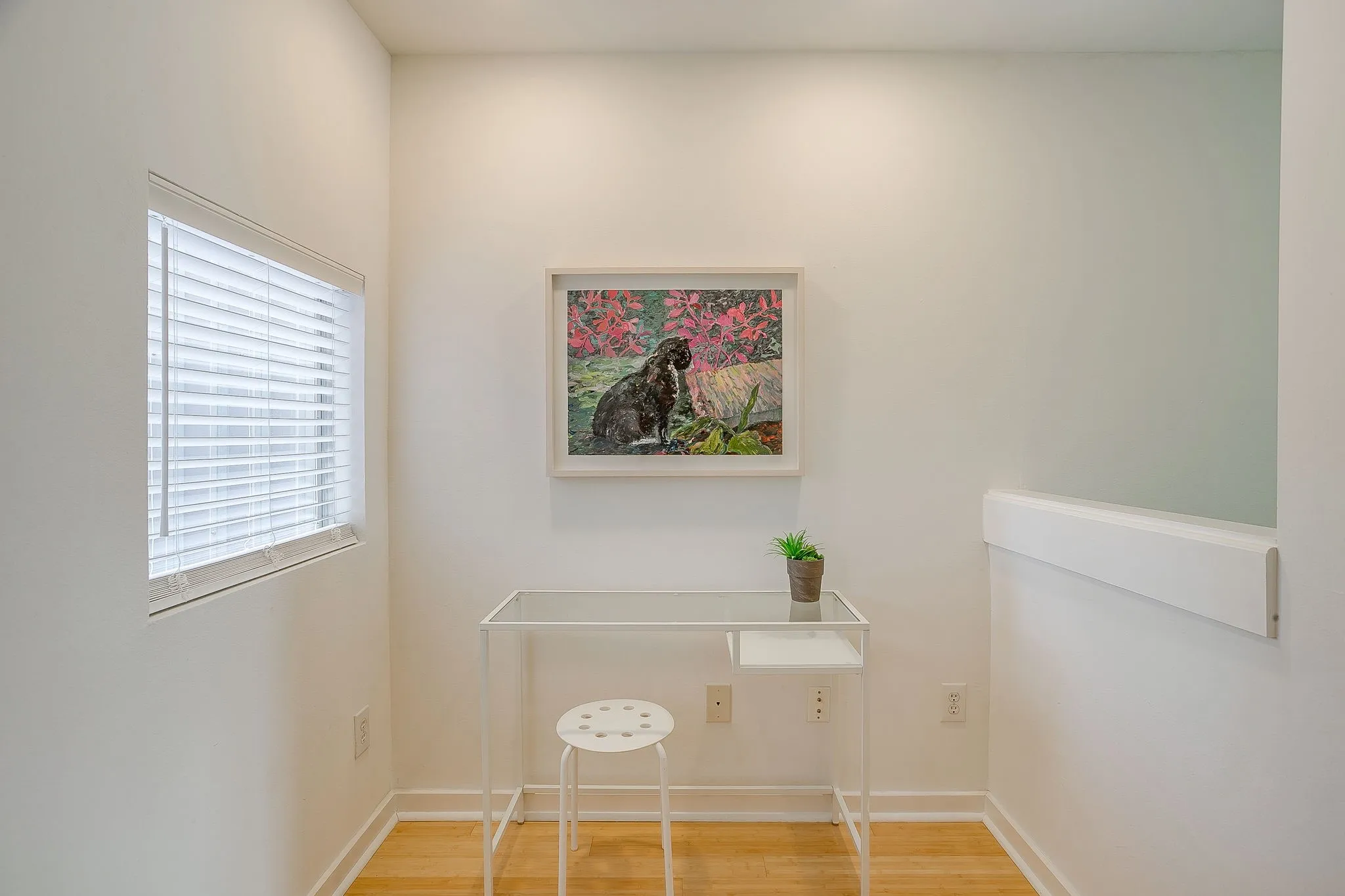 Top floor bonus space - great for office or gym!