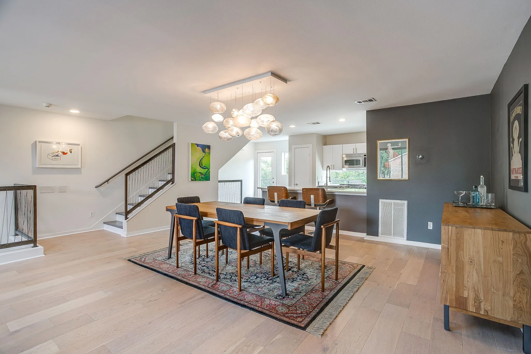 Townhouse For Sale in Dallas County , 1429 Caddo Street F, Dallas, Texas 75204, 2 Bedroom, 2 Bathroom, 2 Garage spaces, 1,974 Sqft, built in 2004, mls#21363988, Real Estate Agent in Dallas, Homes For Sale in Dallas county, Homes For Sale in Dallas, Realtor in Dallas Texas, Real Estate Brokerage Independent Realty Texas, Luminita Cordes Realtor