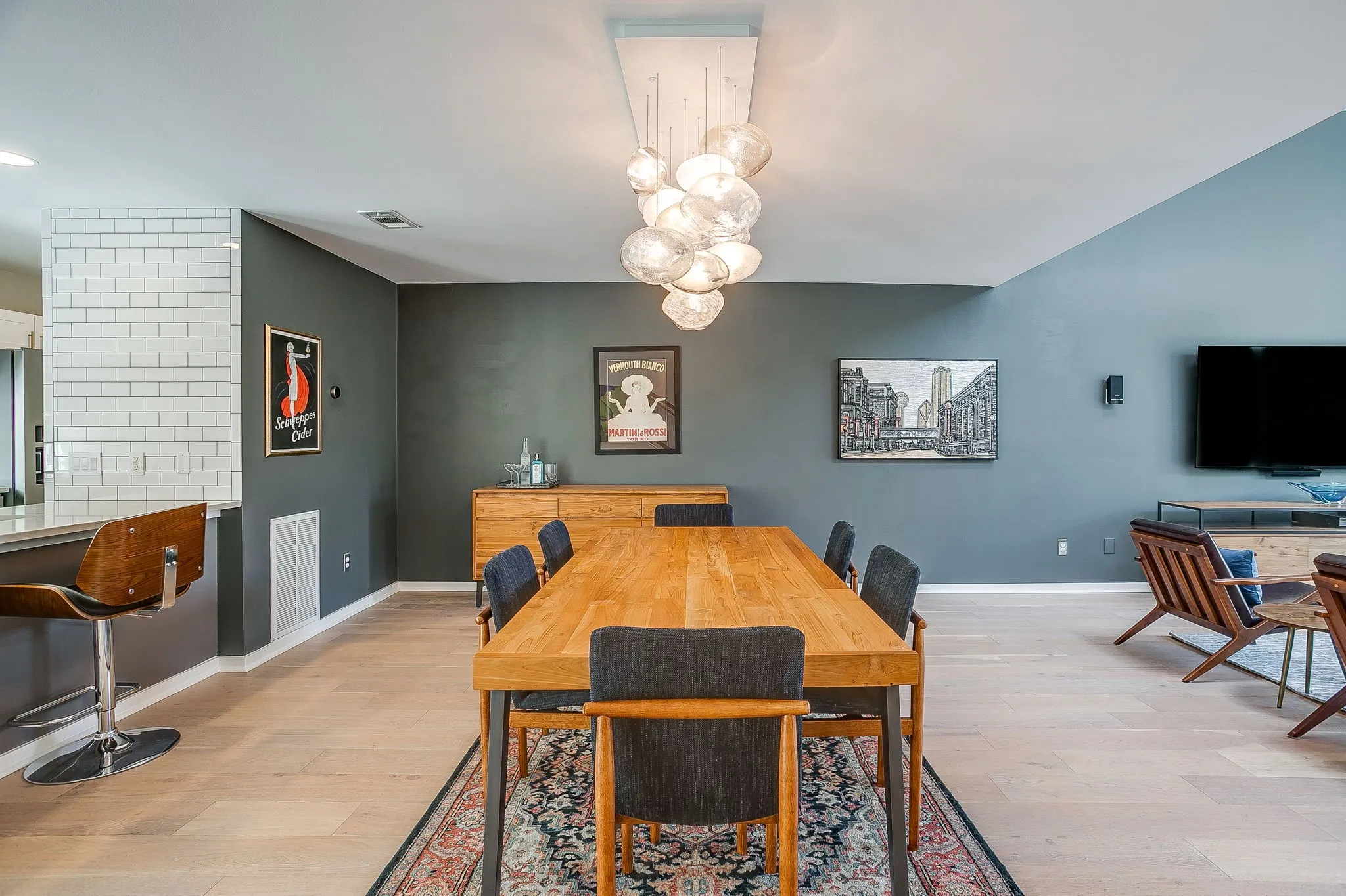 Townhouse For Sale in Dallas County , 1429 Caddo Street F, Dallas, Texas 75204, 2 Bedroom, 2 Bathroom, 2 Garage spaces, 1,974 Sqft, built in 2004, mls#21363988, Real Estate Agent in Dallas, Homes For Sale in Dallas county, Homes For Sale in Dallas, Realtor in Dallas Texas, Real Estate Brokerage Independent Realty Texas, Luminita Cordes Realtor