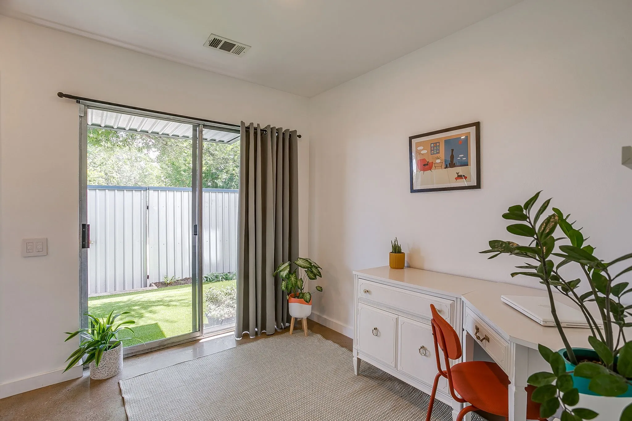 First floor bedroom or office