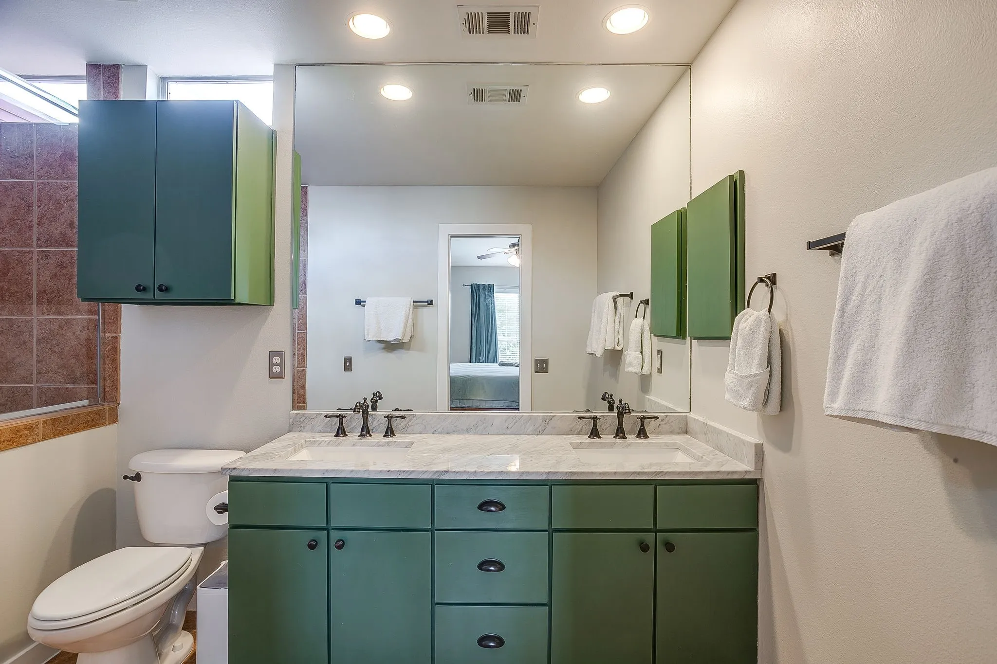 Townhouse For Sale in Dallas County , 1429 Caddo Street F, Dallas, Texas 75204, 2 Bedroom, 2 Bathroom, 2 Garage spaces, 1,974 Sqft, built in 2004, mls#21363988, Real Estate Agent in Dallas, Homes For Sale in Dallas county, Homes For Sale in Dallas, Realtor in Dallas Texas, Real Estate Brokerage Independent Realty Texas, Luminita Cordes Realtor