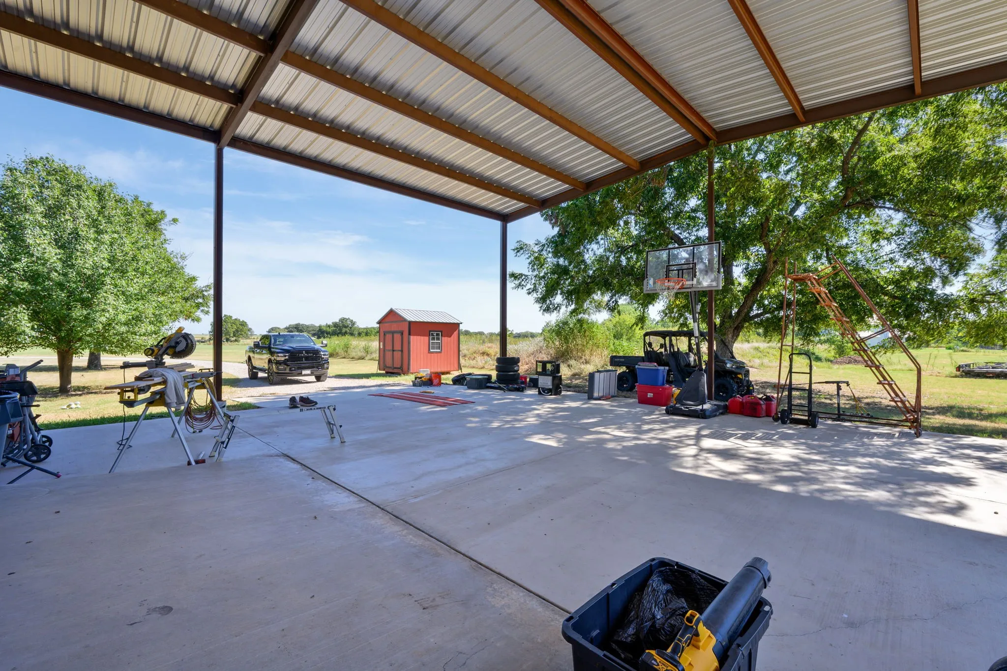 Farm For Sale in Comanche County , 5787 HWY 377/67 Highway, Comanche, Texas 76442, 4 Bedroom, 4 Bathroom, Garage spaces, 3,223 Sqft, built in 2021, Price $925,000, mls#21363905, Real Estate Agent in Comanche, Homes For Sale in Comanche county, Homes For Sale in Comanche, Realtor in Comanche Texas, Real Estate Brokerage Independent Realty Texas, Luminita Cordes Realtor