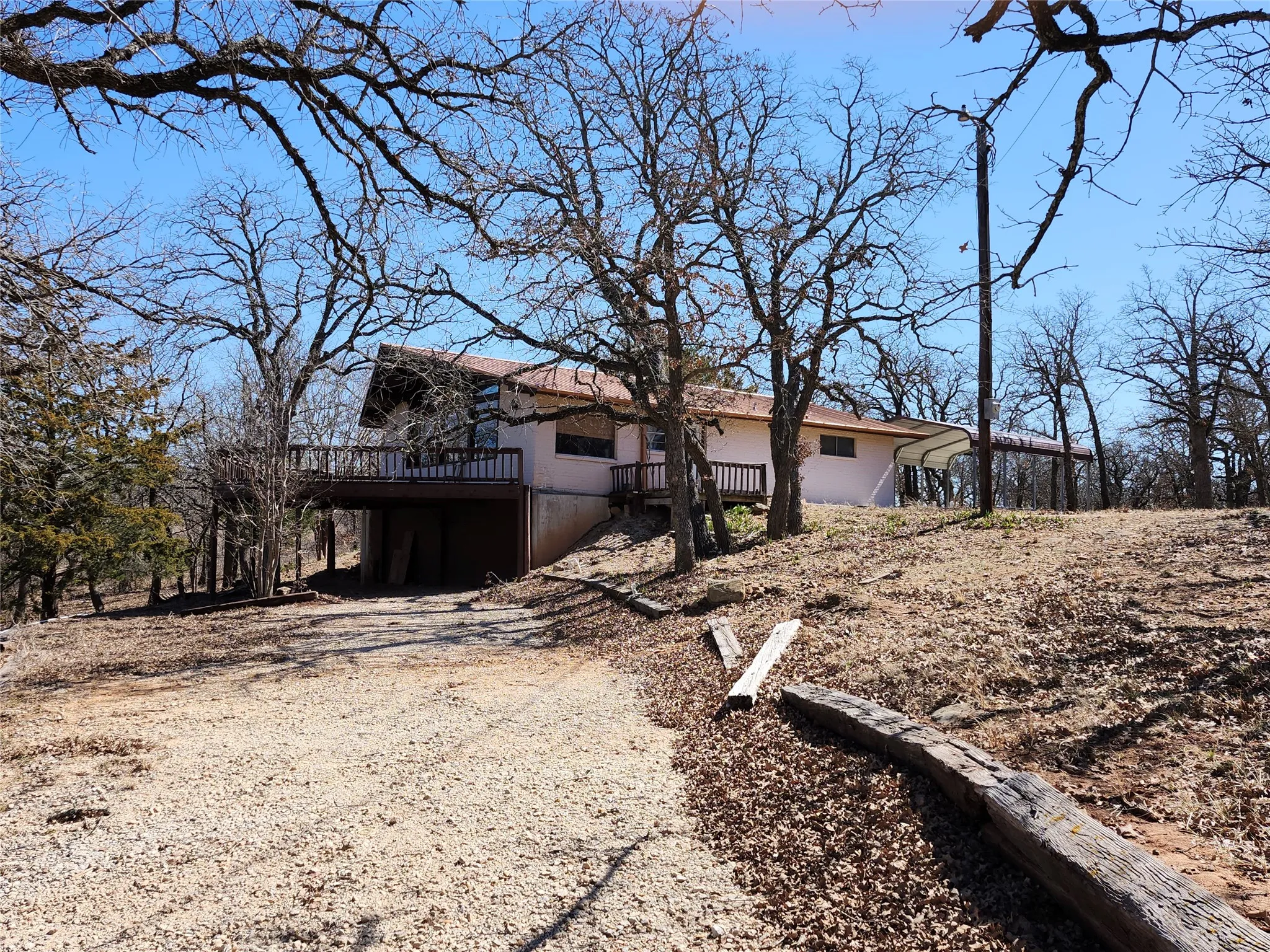 Single Family Residence For Sale in Montague County , 380 Nocona Drive, Nocona, Texas 76255, 3 Bedroom, 2 Bathroom, Garage spaces, 1,092 Sqft, built in 1977, Price $169,900, mls#21364050, Real Estate Agent in Nocona, Homes For Sale in Montague county, Homes For Sale in Nocona, Realtor in Nocona Texas, Real Estate Brokerage Independent Realty Texas, Luminita Cordes Realtor
