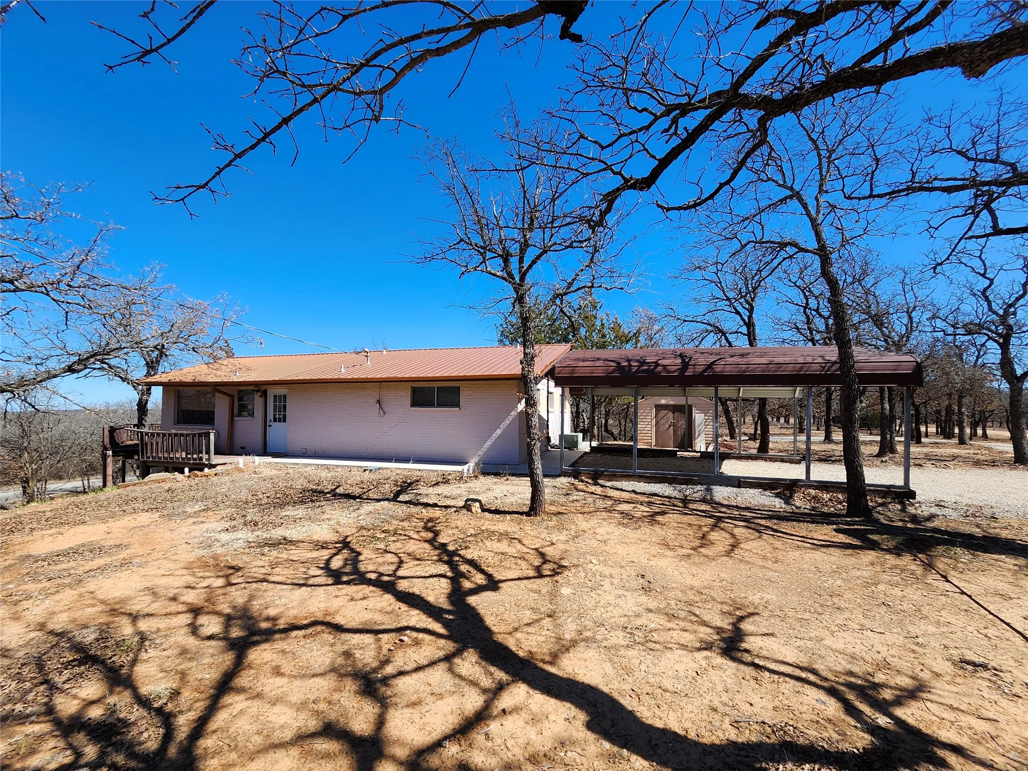 Single Family Residence For Sale in Montague County , 380 Nocona Drive, Nocona, Texas 76255, 3 Bedroom, 2 Bathroom, Garage spaces, 1,092 Sqft, built in 1977, Price $169,900, mls#21364050, Real Estate Agent in Nocona, Homes For Sale in Montague county, Homes For Sale in Nocona, Realtor in Nocona Texas, Real Estate Brokerage Independent Realty Texas, Luminita Cordes Realtor