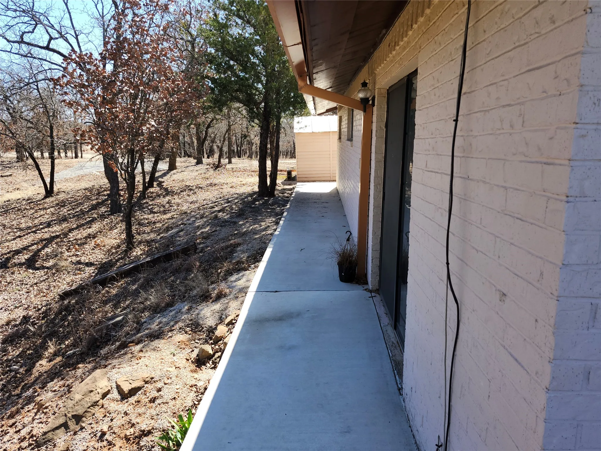 Single Family Residence For Sale in Montague County , 380 Nocona Drive, Nocona, Texas 76255, 3 Bedroom, 2 Bathroom, Garage spaces, 1,092 Sqft, built in 1977, Price $169,900, mls#21364050, Real Estate Agent in Nocona, Homes For Sale in Montague county, Homes For Sale in Nocona, Realtor in Nocona Texas, Real Estate Brokerage Independent Realty Texas, Luminita Cordes Realtor