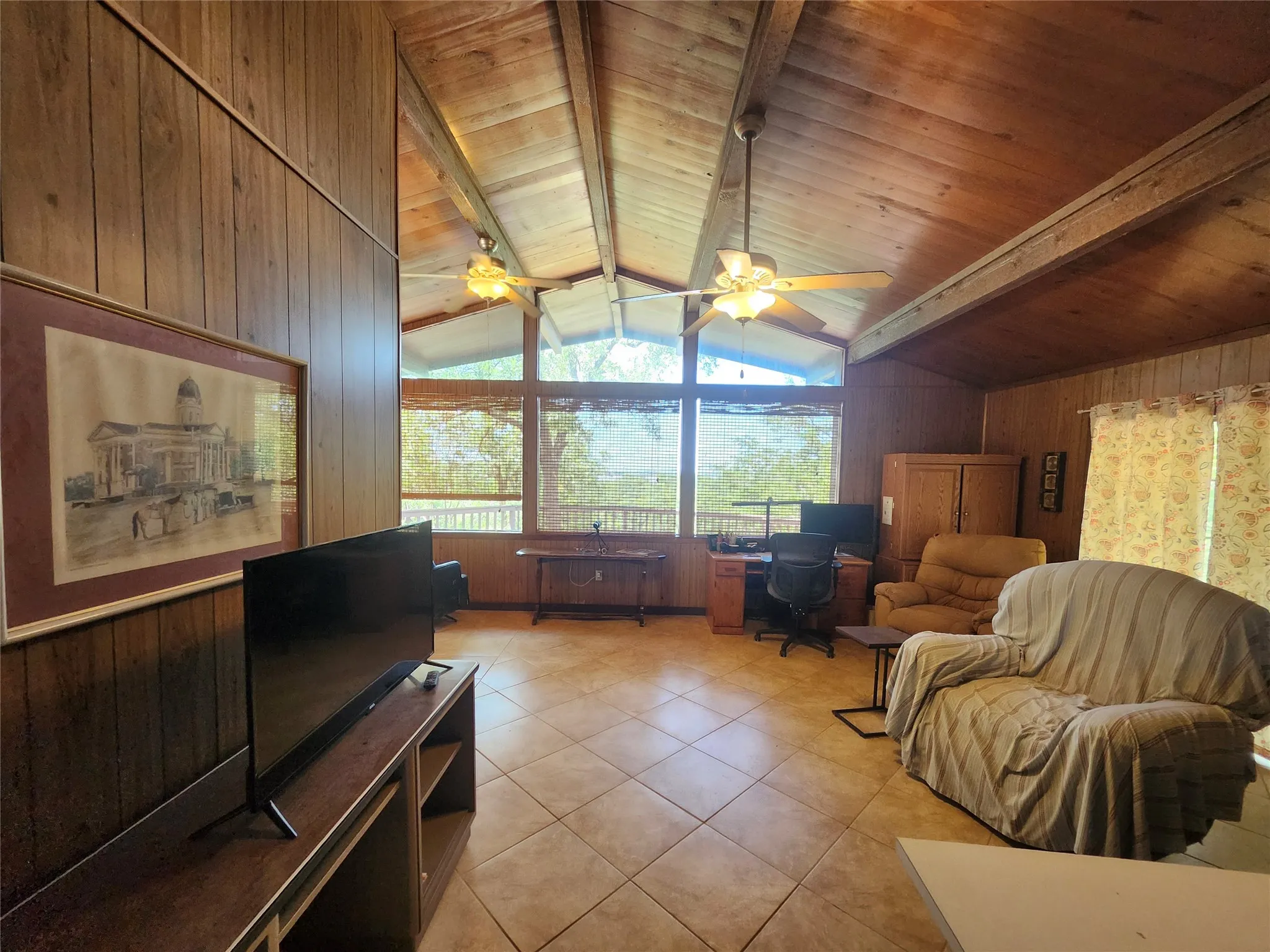 Single Family Residence For Sale in Montague County , 380 Nocona Drive, Nocona, Texas 76255, 3 Bedroom, 2 Bathroom, Garage spaces, 1,092 Sqft, built in 1977, Price $169,900, mls#21364050, Real Estate Agent in Nocona, Homes For Sale in Montague county, Homes For Sale in Nocona, Realtor in Nocona Texas, Real Estate Brokerage Independent Realty Texas, Luminita Cordes Realtor