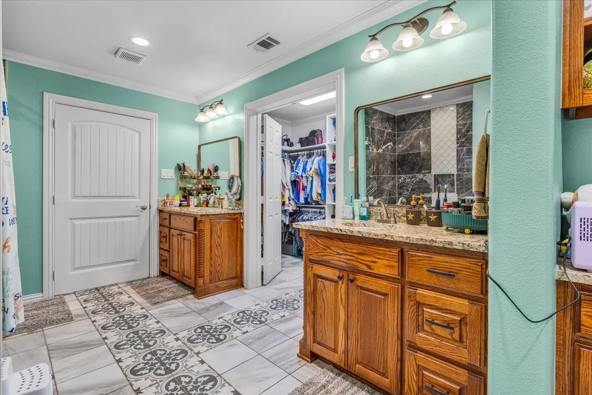 Single Family Residence For Sale in Grayson County , 812 E Mcgee Street, Sherman, Texas 75090, 3 Bedroom, 2 Bathroom, Garage spaces, 1,996 Sqft, built in 2020, mls#21364248, Real Estate Agent in Sherman, Homes For Sale in Grayson county, Homes For Sale in Sherman, Realtor in Sherman Texas, Real Estate Brokerage Independent Realty Texas, Luminita Cordes Realtor