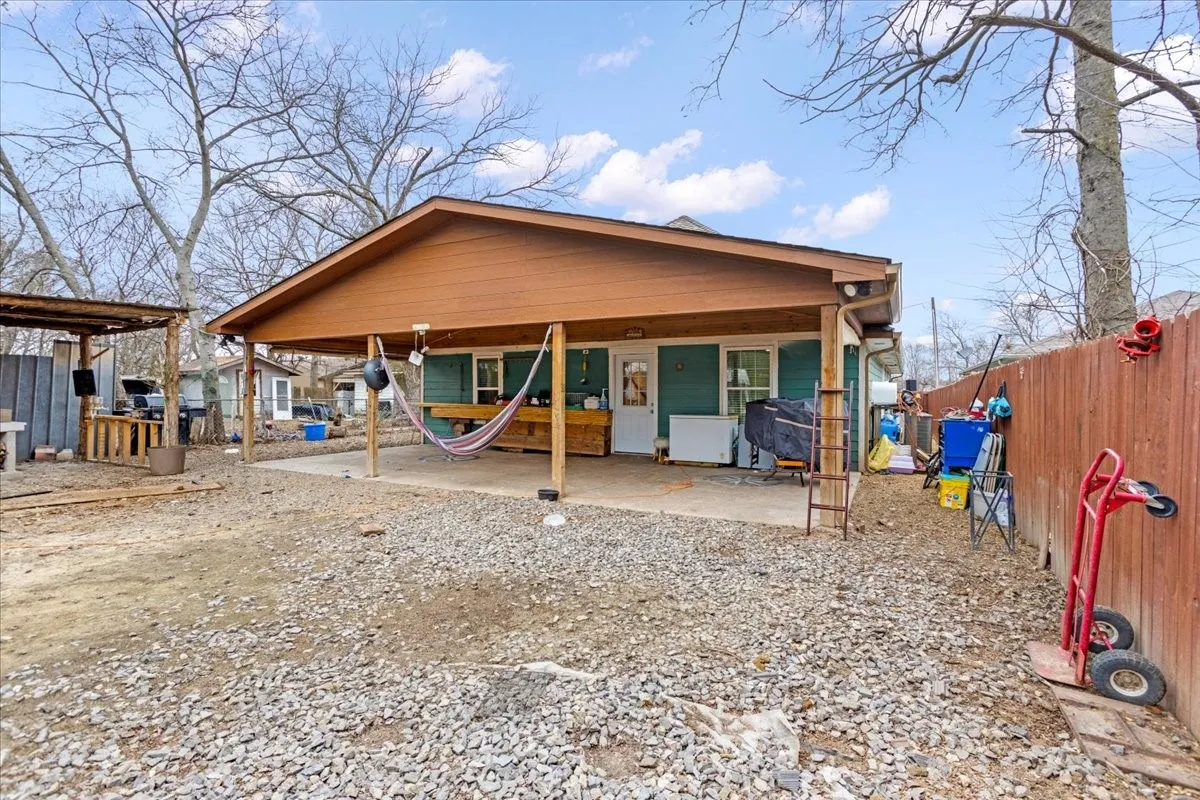 Single Family Residence For Sale in Grayson County , 812 E Mcgee Street, Sherman, Texas 75090, 3 Bedroom, 2 Bathroom, Garage spaces, 1,996 Sqft, built in 2020, mls#21364248, Real Estate Agent in Sherman, Homes For Sale in Grayson county, Homes For Sale in Sherman, Realtor in Sherman Texas, Real Estate Brokerage Independent Realty Texas, Luminita Cordes Realtor