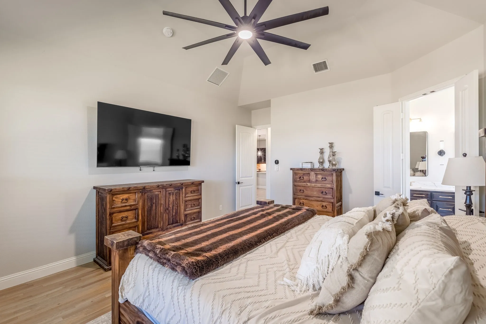 Single Family Residence For Sale in Collin County , 2602 Thayne Drive, Anna, Texas 75409, 4 Bedroom, 3 Bathroom, 3 Garage spaces, 2,515 Sqft, built in 2017, mls#21363133, Real Estate Agent in Anna, Homes For Sale in Collin county, Homes For Sale in Anna, Realtor in Anna Texas, Real Estate Brokerage Independent Realty Texas, Luminita Cordes Realtor